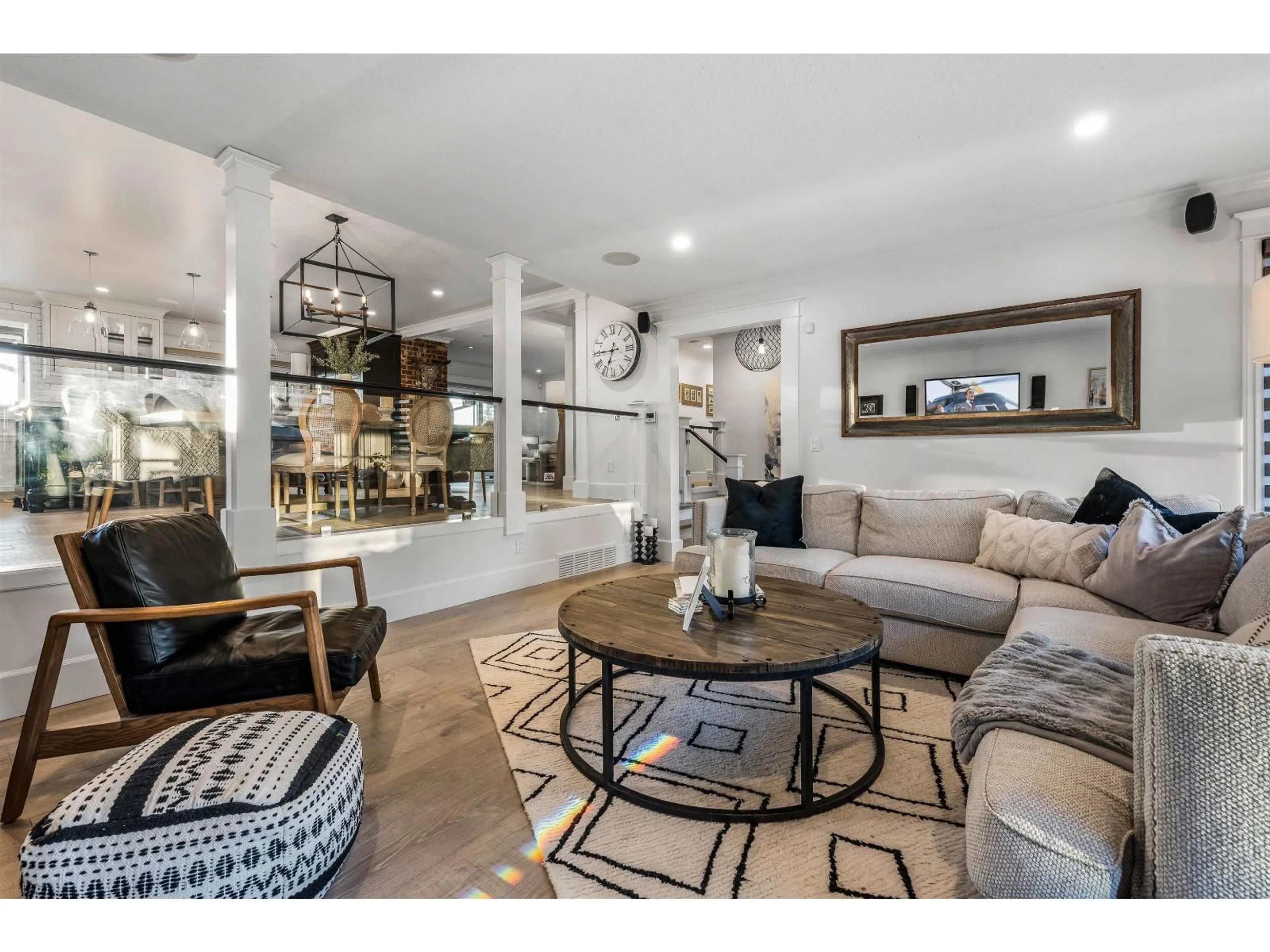 Living room with furniture, unknown for 2151 EVERETT, Abbotsford British Columbia V2S7R9