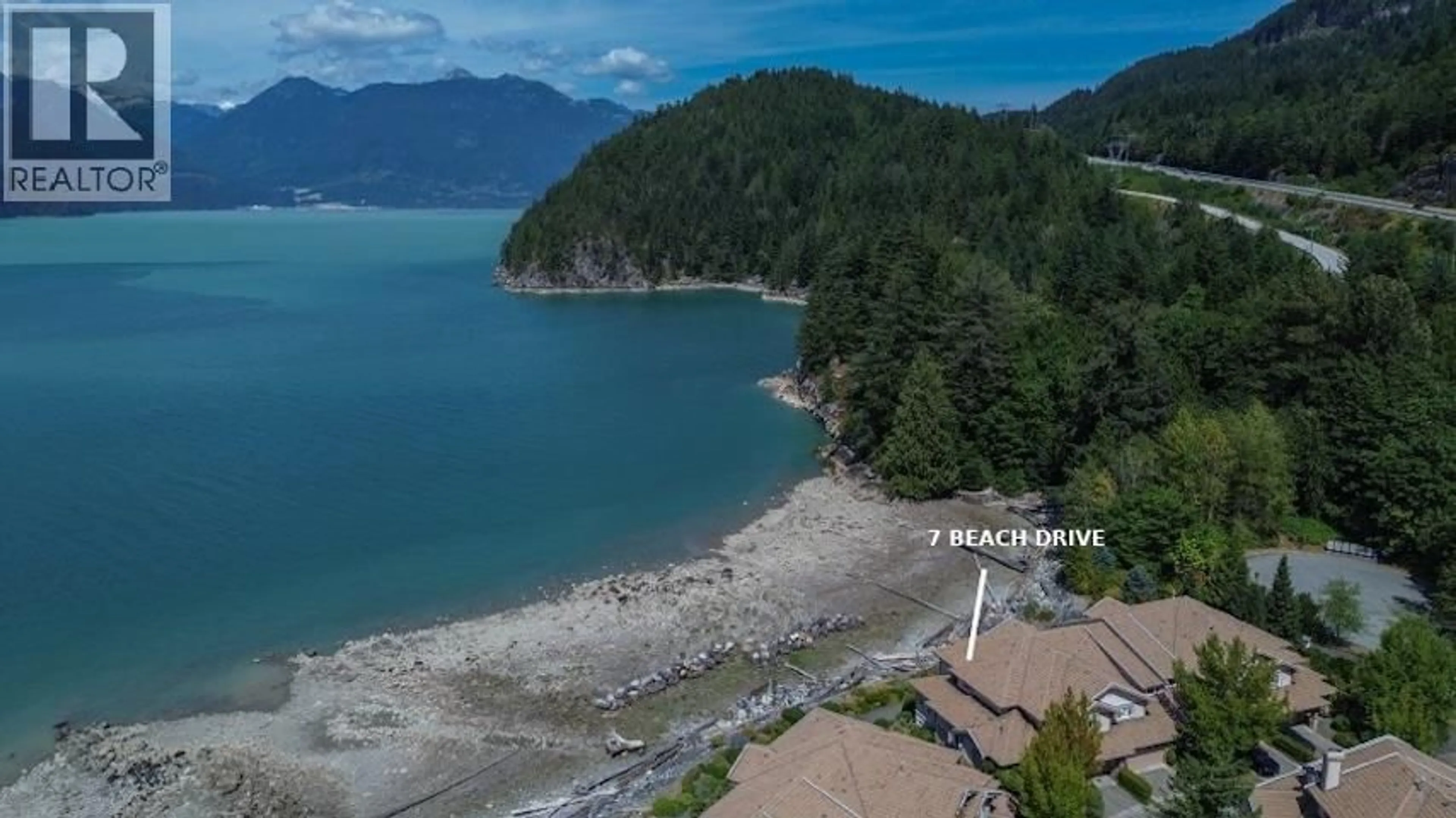 A pic from outside/outdoor area/front of a property/back of a property/a pic from drone, water/lake/river/ocean view for 7 BEACH DRIVE, West Vancouver British Columbia V0N3Z1