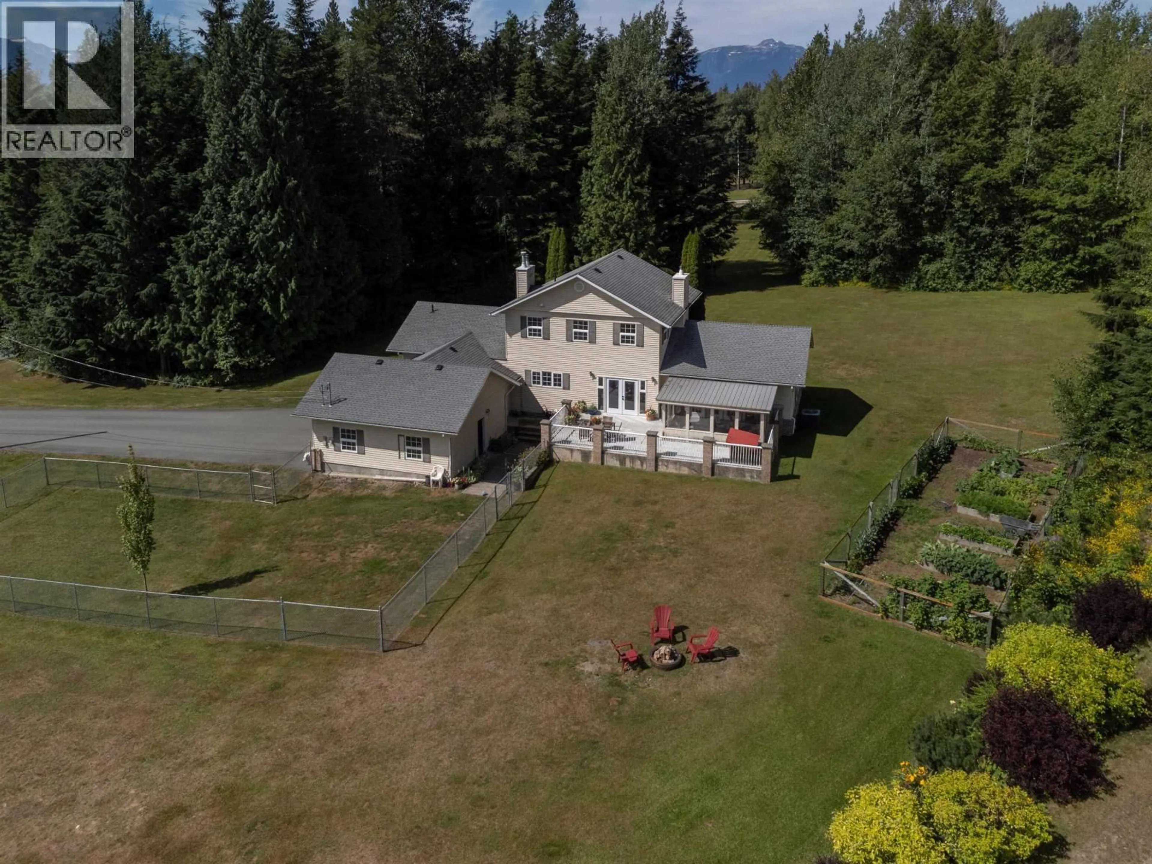 A pic from outside/outdoor area/front of a property/back of a property/a pic from drone, mountain view for 1920 LAUREL STREET, Terrace British Columbia V8G4Y4