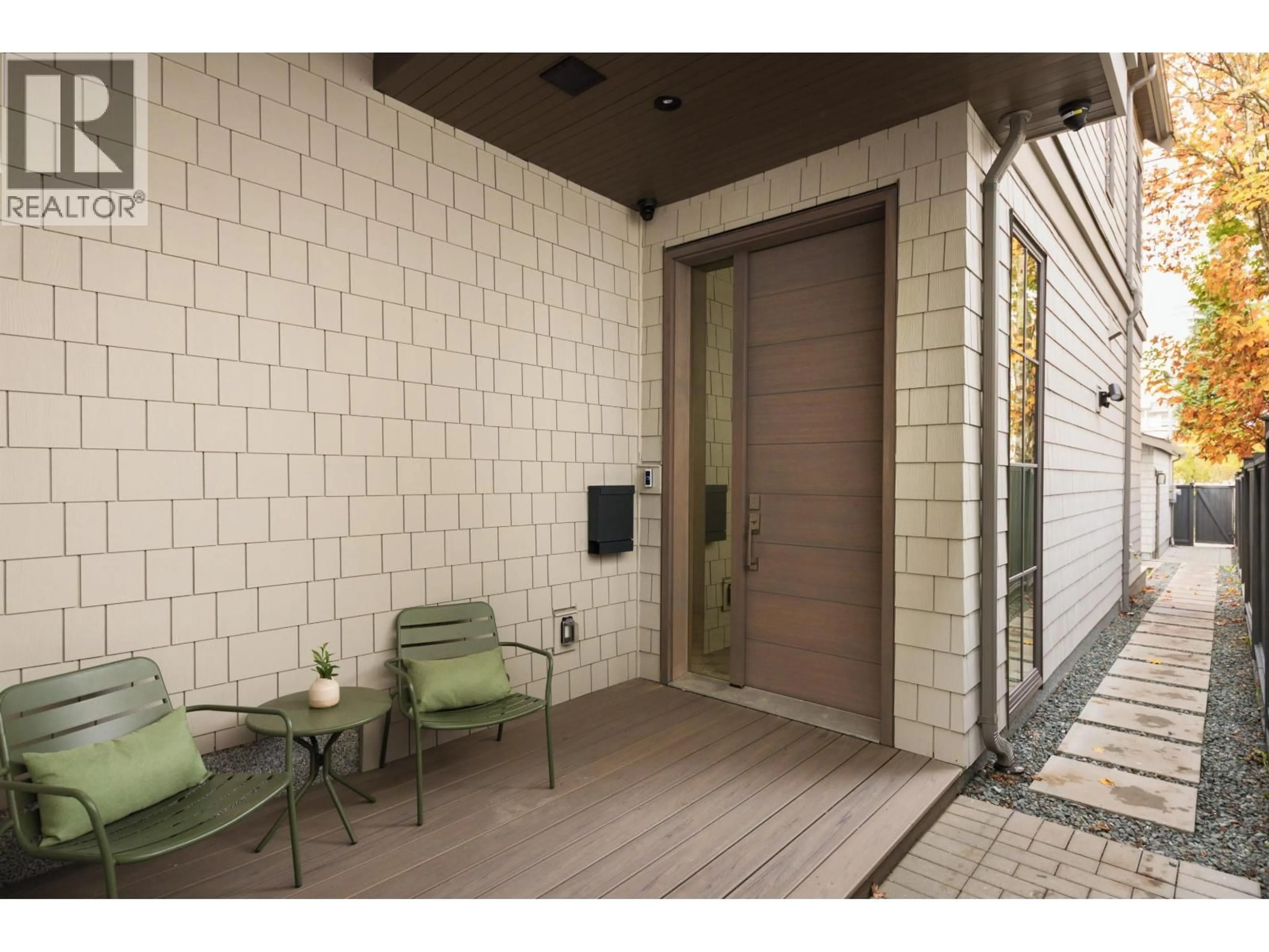 Unknown for 2 - 15 20TH AVENUE, Vancouver British Columbia V5Y2C2