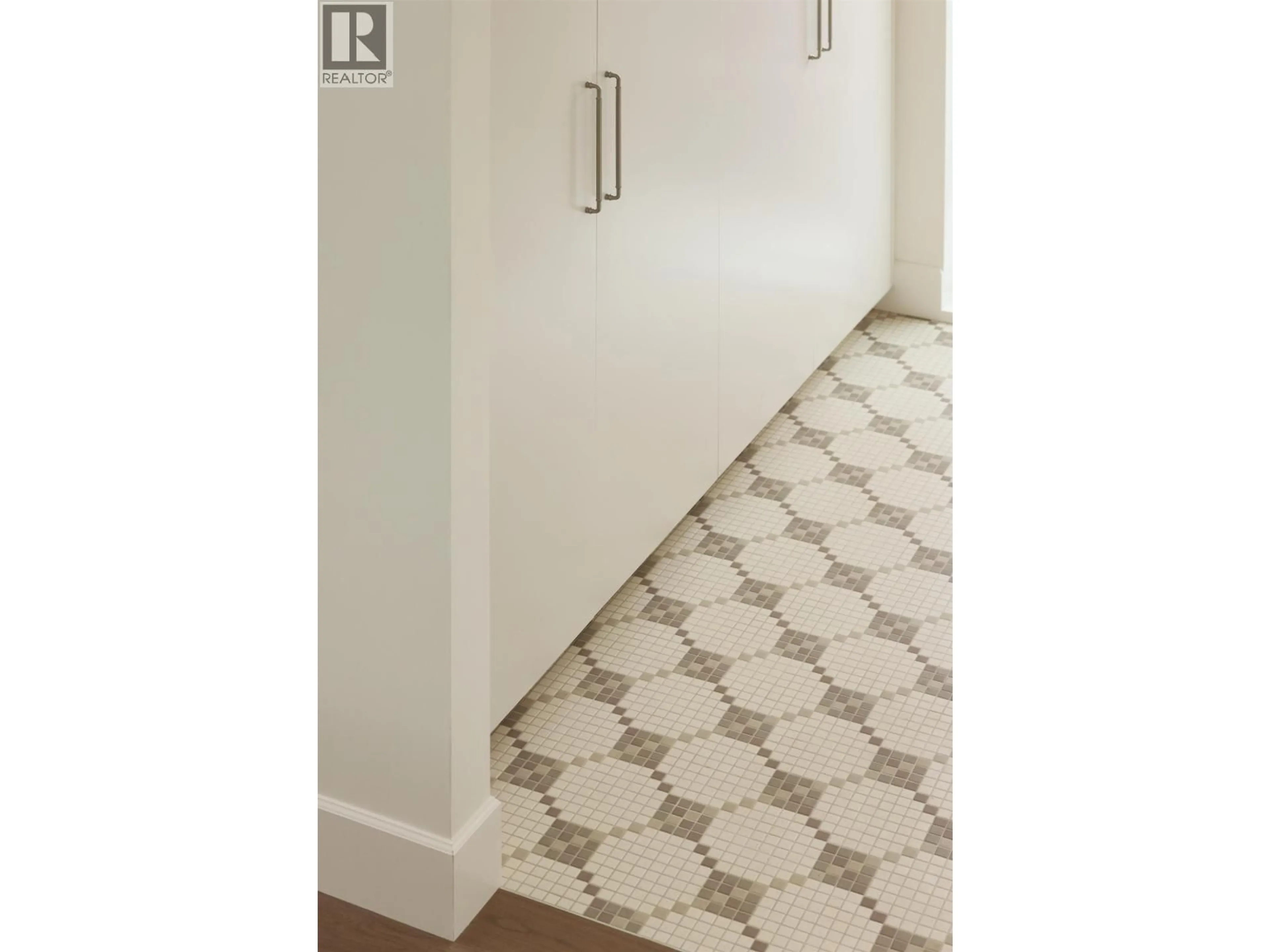 Indoor entryway for 2 - 15 20TH AVENUE, Vancouver British Columbia V5Y2C2