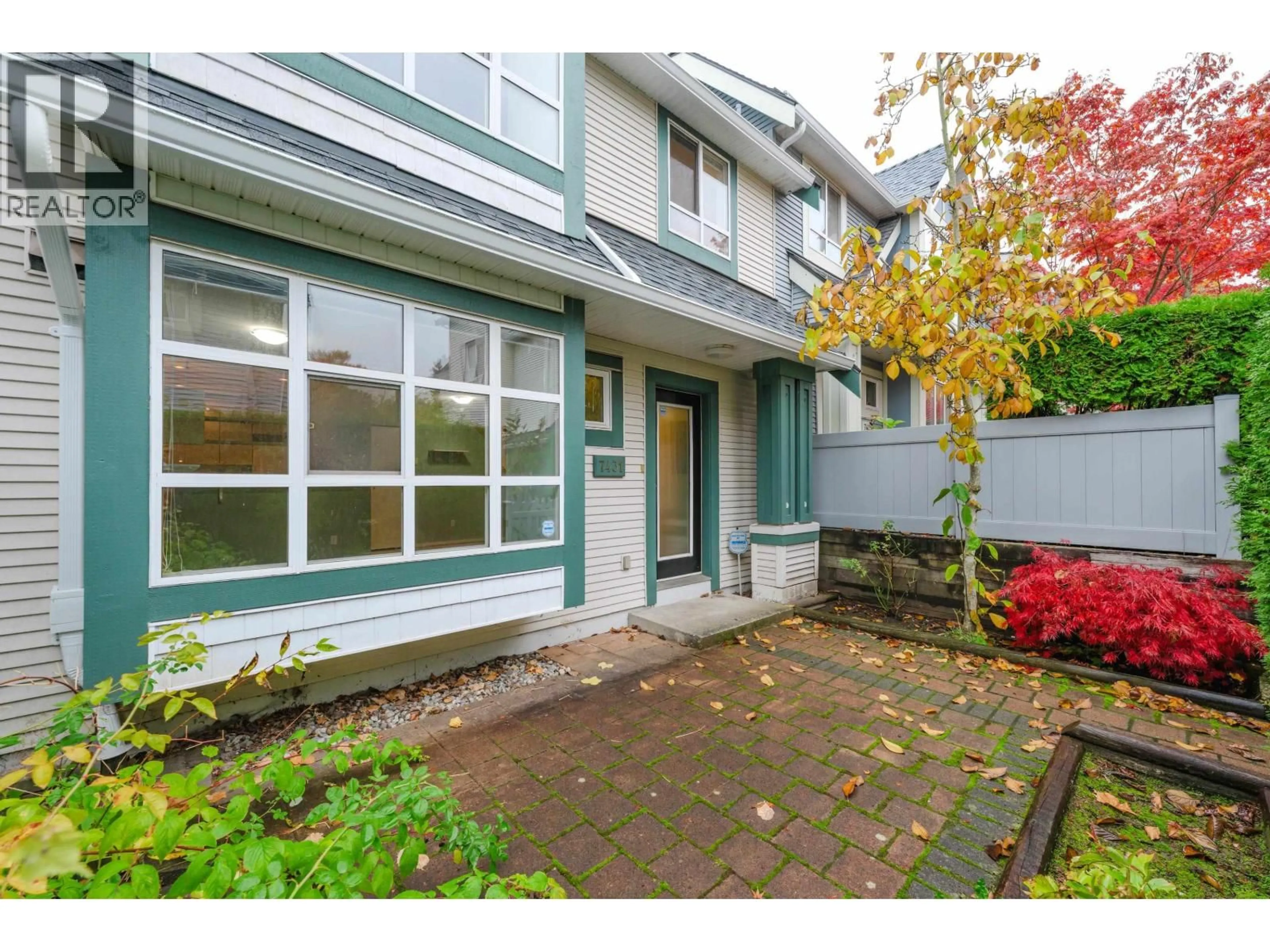 Patio, street for 7431 MAGNOLIA TERRACE, Burnaby British Columbia V5E4K8