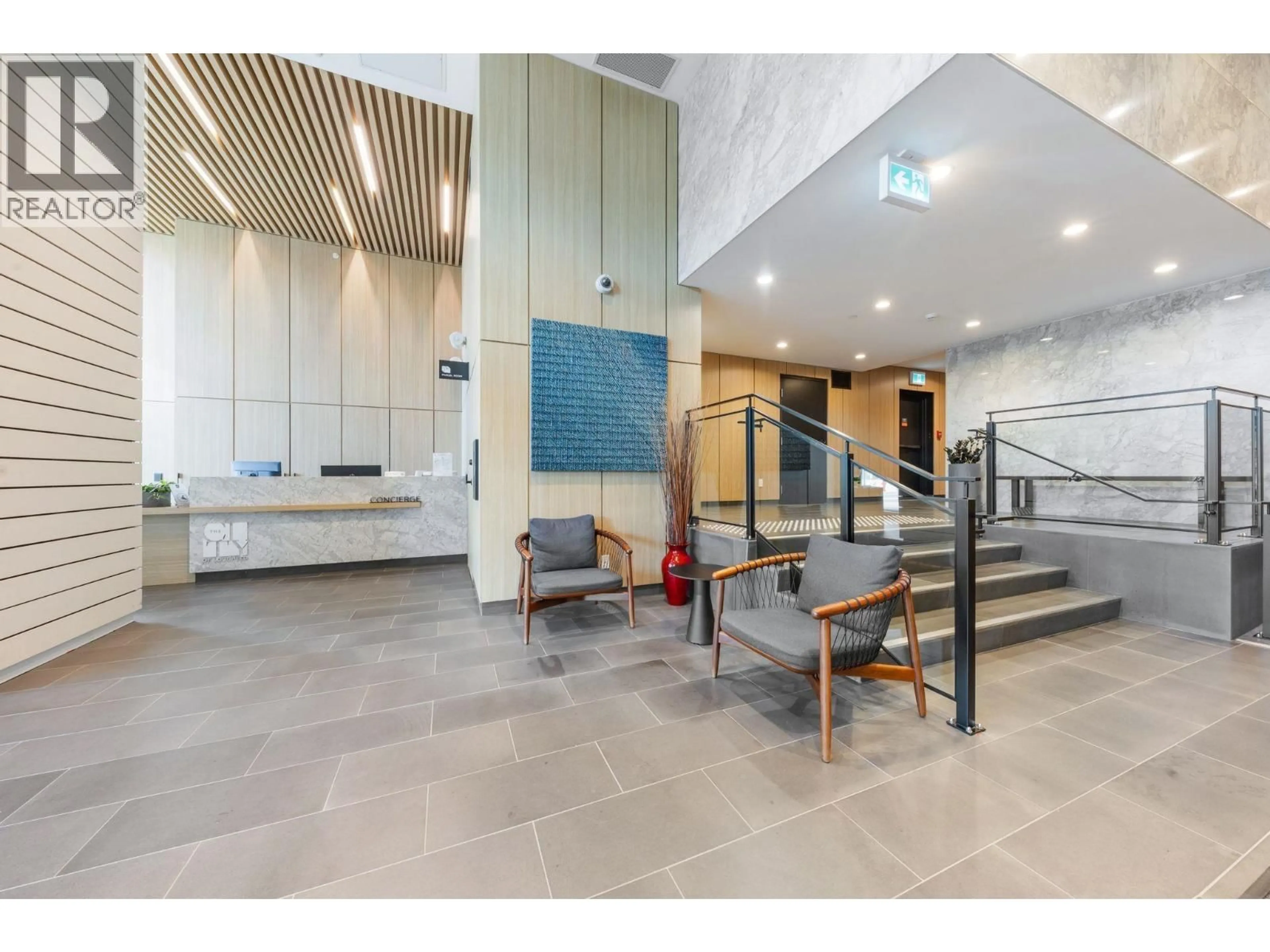 Indoor foyer for 1607 - 3809 EVERGREEN PLACE, Burnaby British Columbia V3J0M1