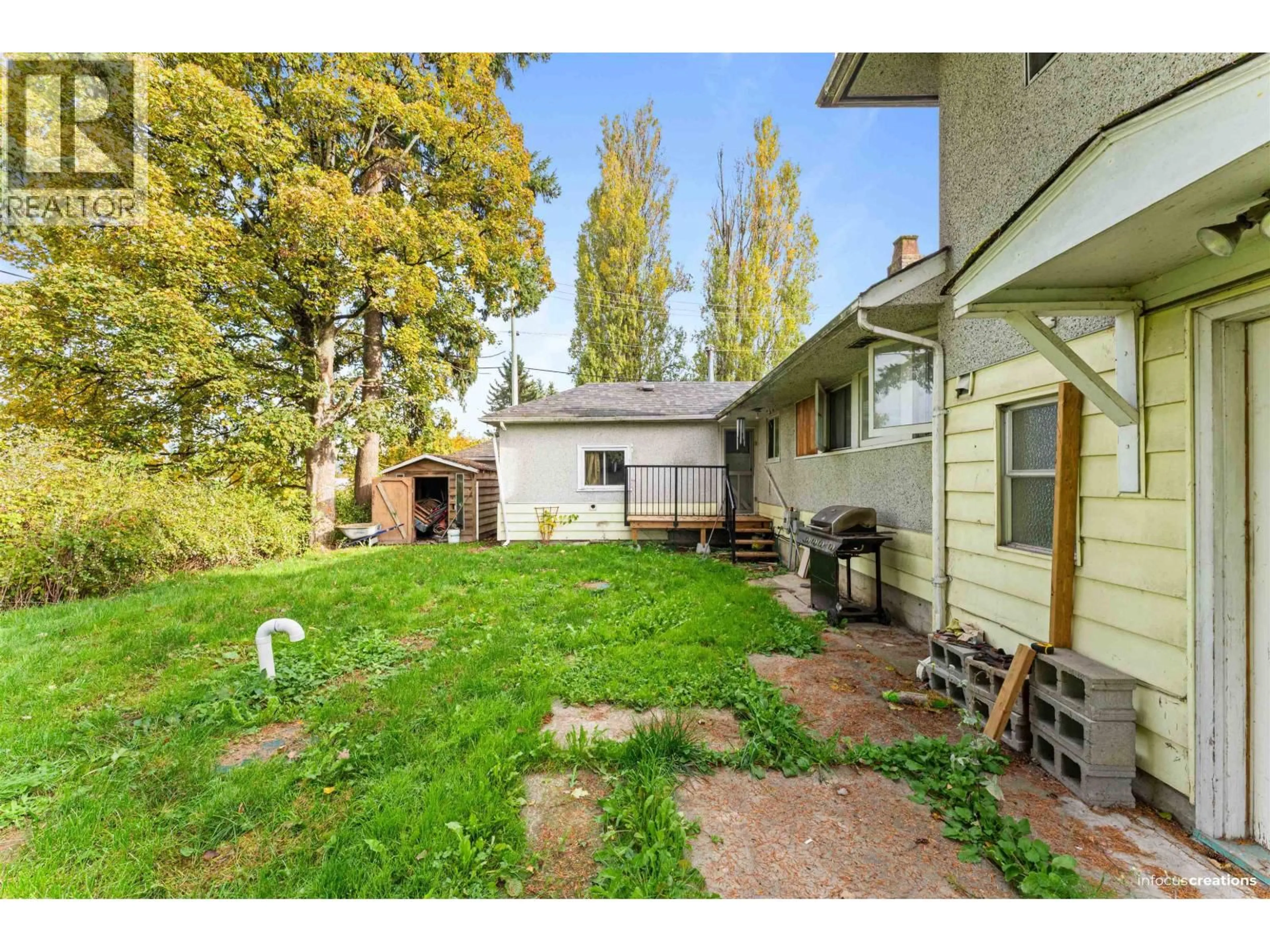 A pic from outside/outdoor area/front of a property/back of a property/a pic from drone, street for 23311 WESTMINSTER HIGHWAY, Richmond British Columbia V6V1C1