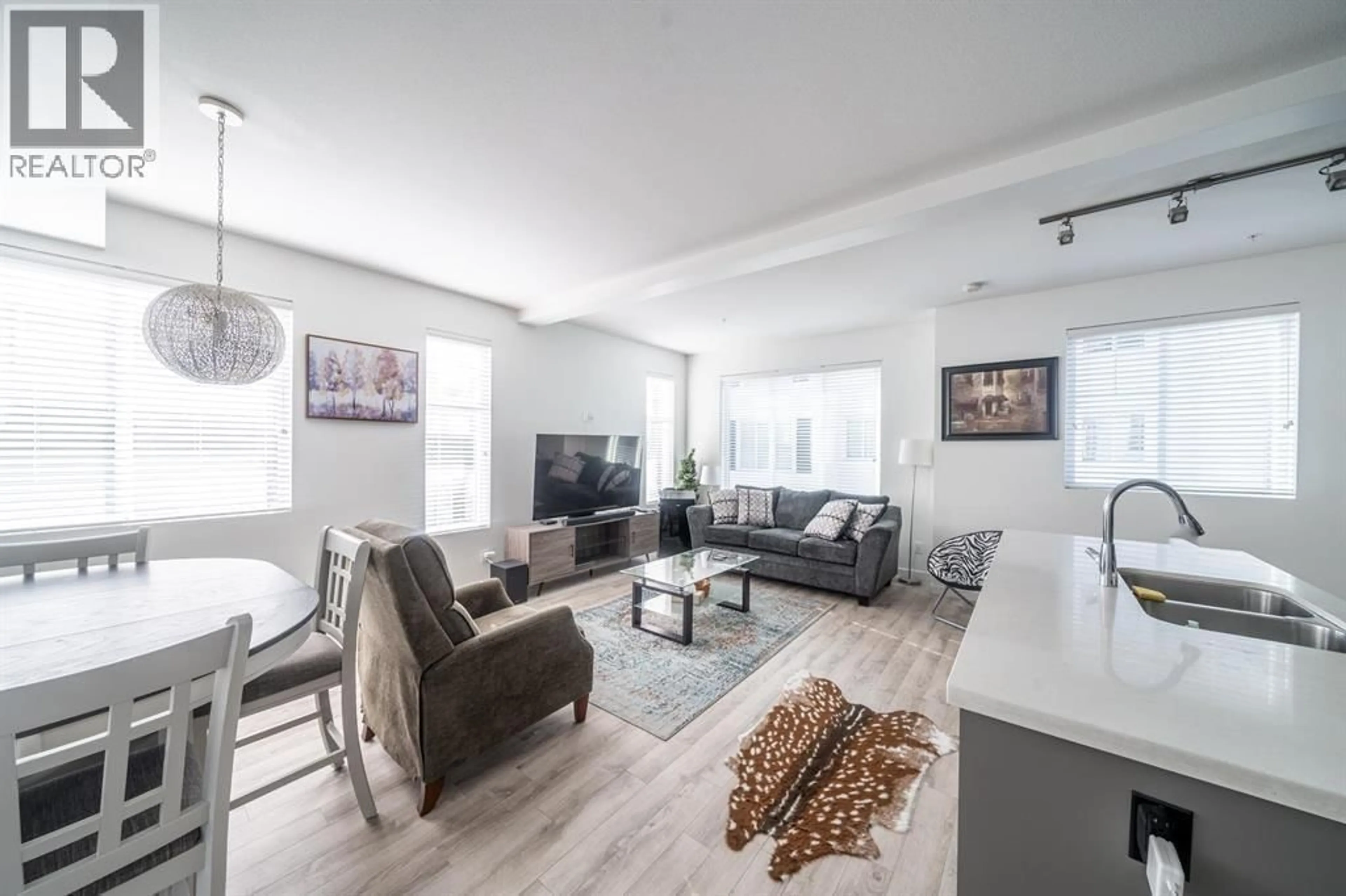 Living room with furniture, unknown for 37 - 11272 240 STREET, Maple Ridge British Columbia V2W0J8