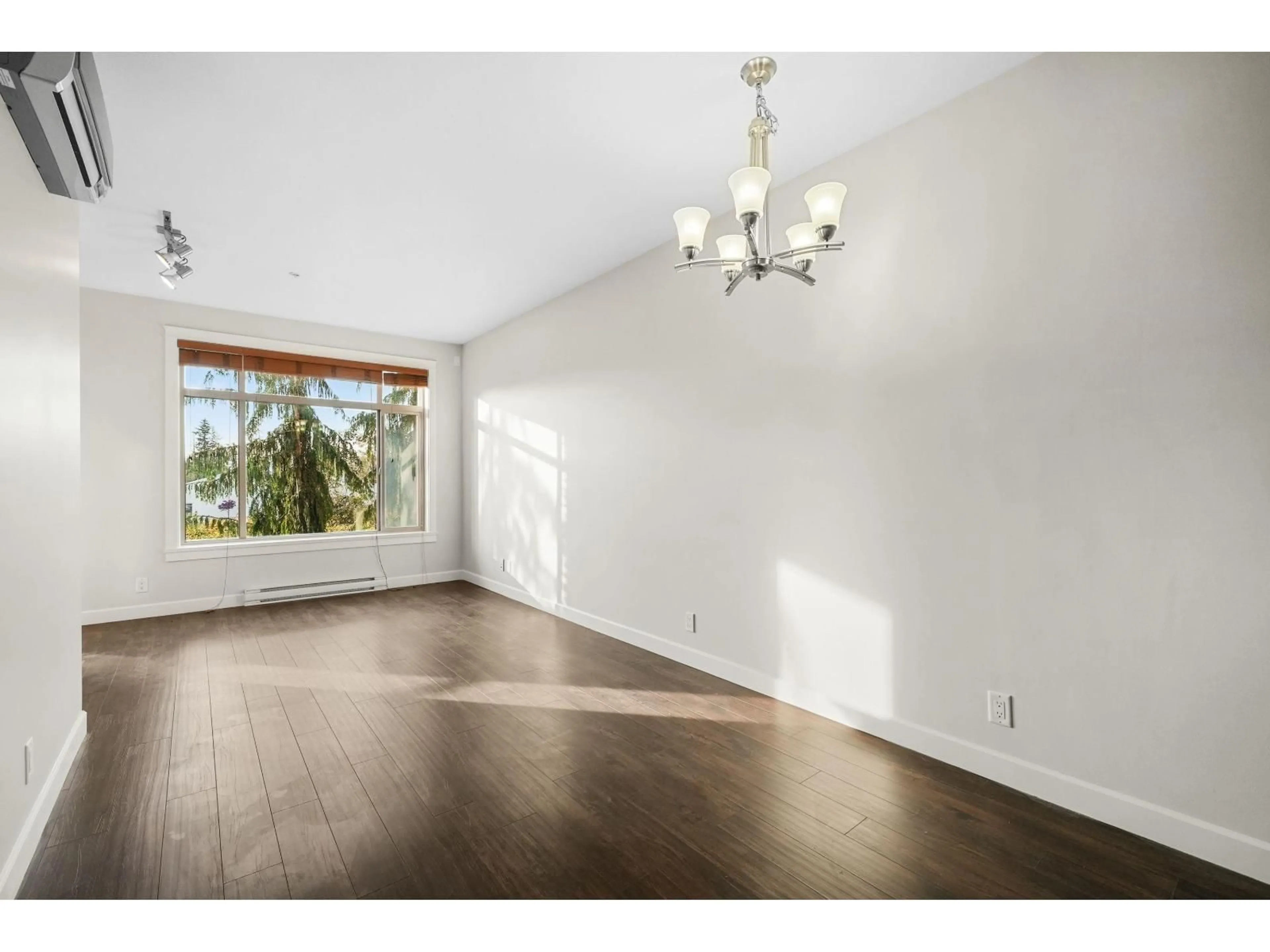 A pic of a room for 209 - 8067 207, Langley British Columbia V2Y0N9