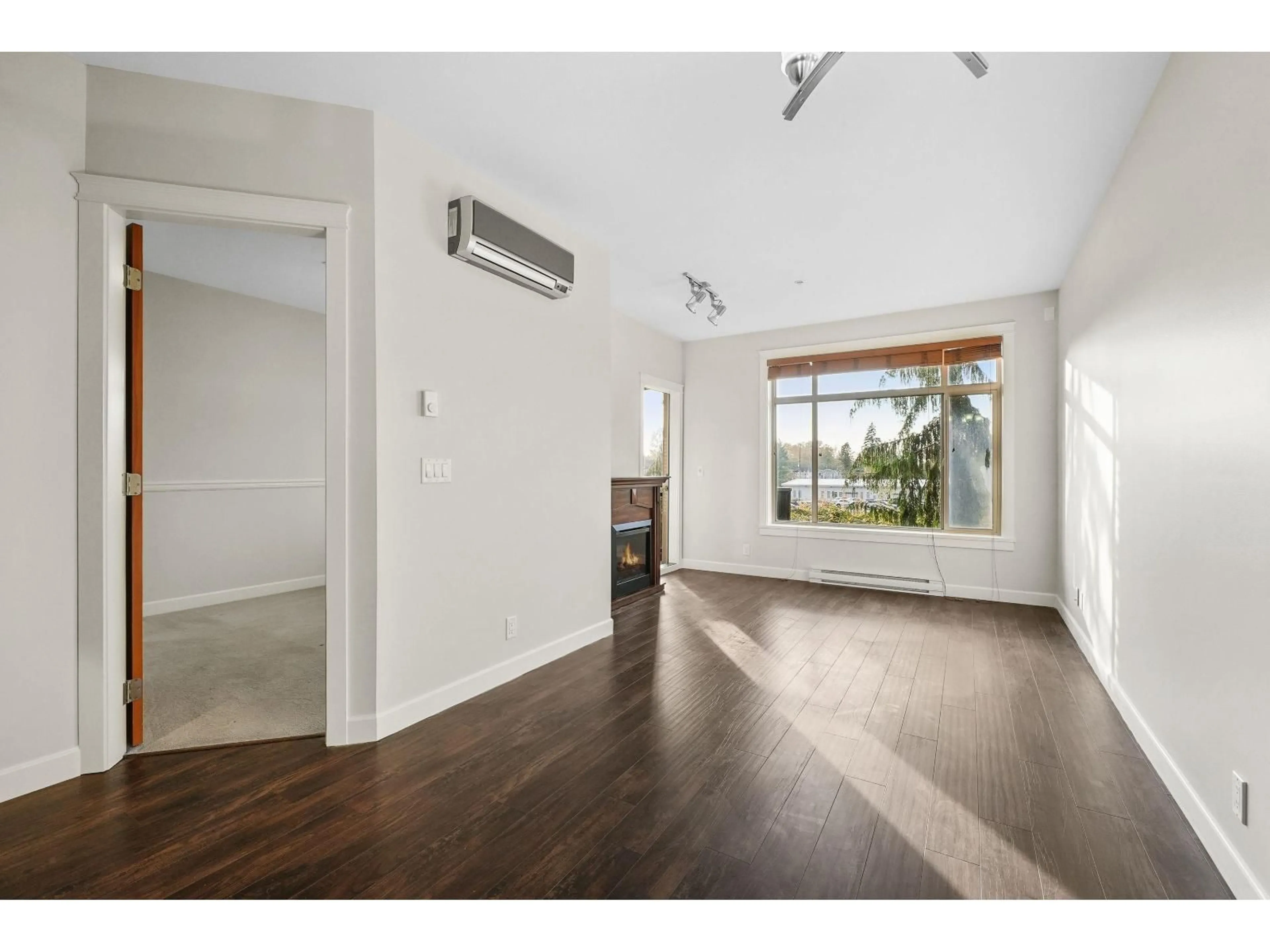 A pic of a room for 209 - 8067 207, Langley British Columbia V2Y0N9