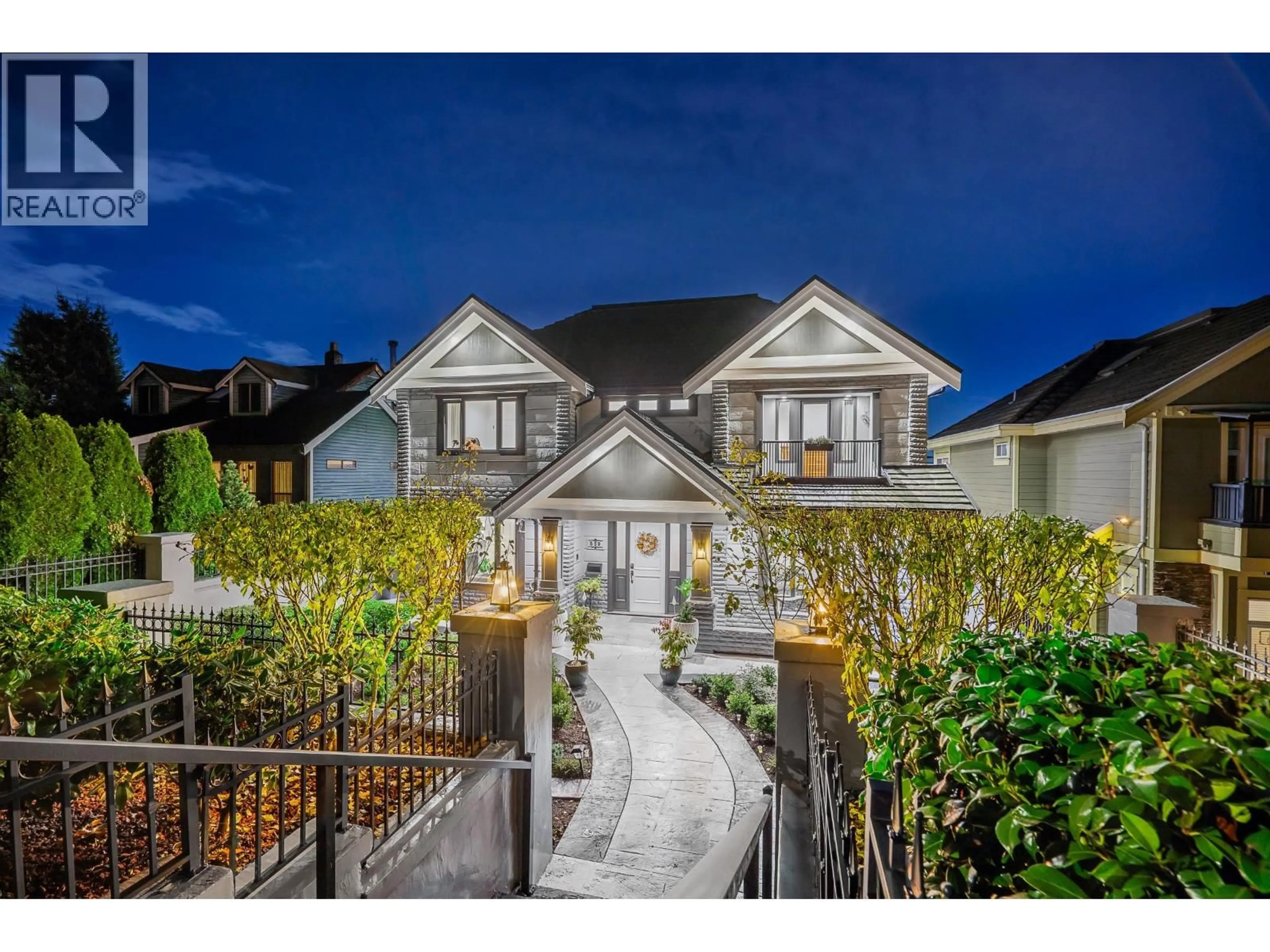 Unknown for 559 4TH STREET, North Vancouver British Columbia V7L1J7