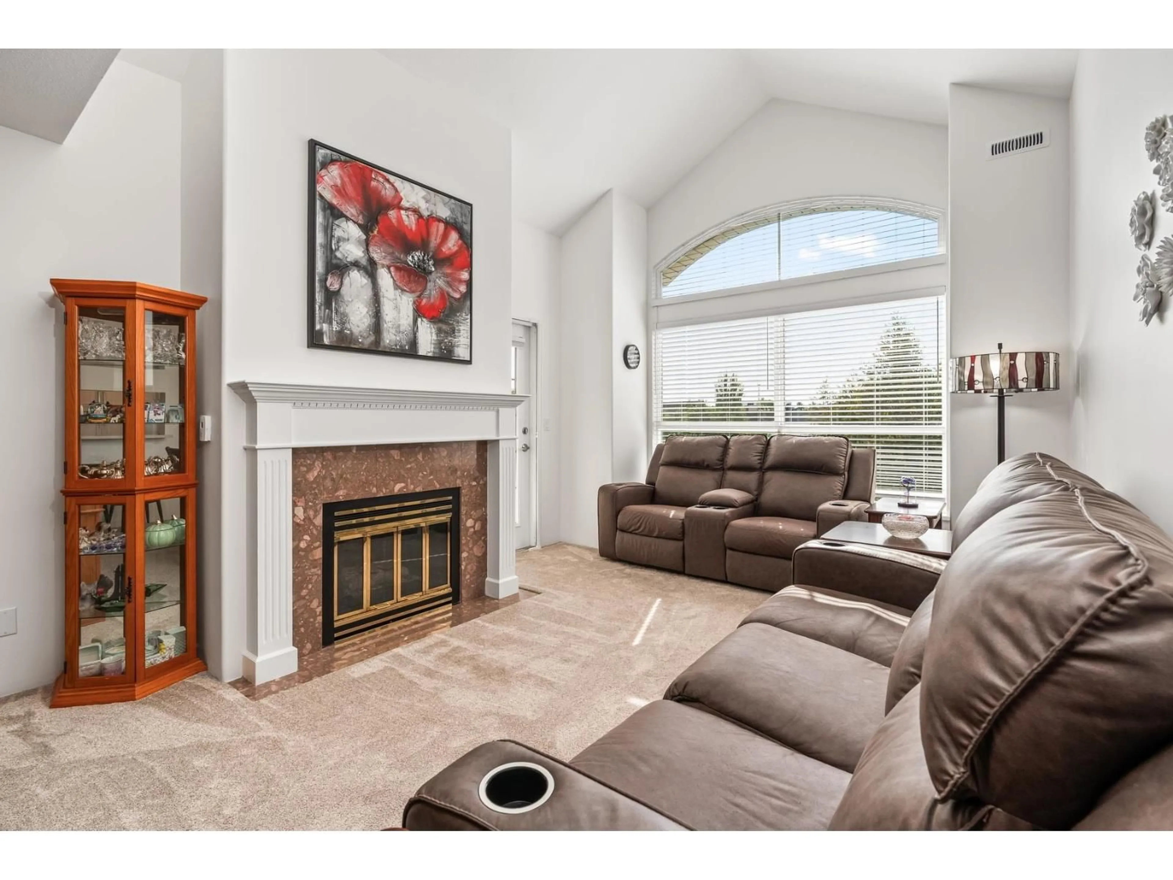 Living room with furniture, unknown for 307 - 20381 96, Langley British Columbia V1M2L1