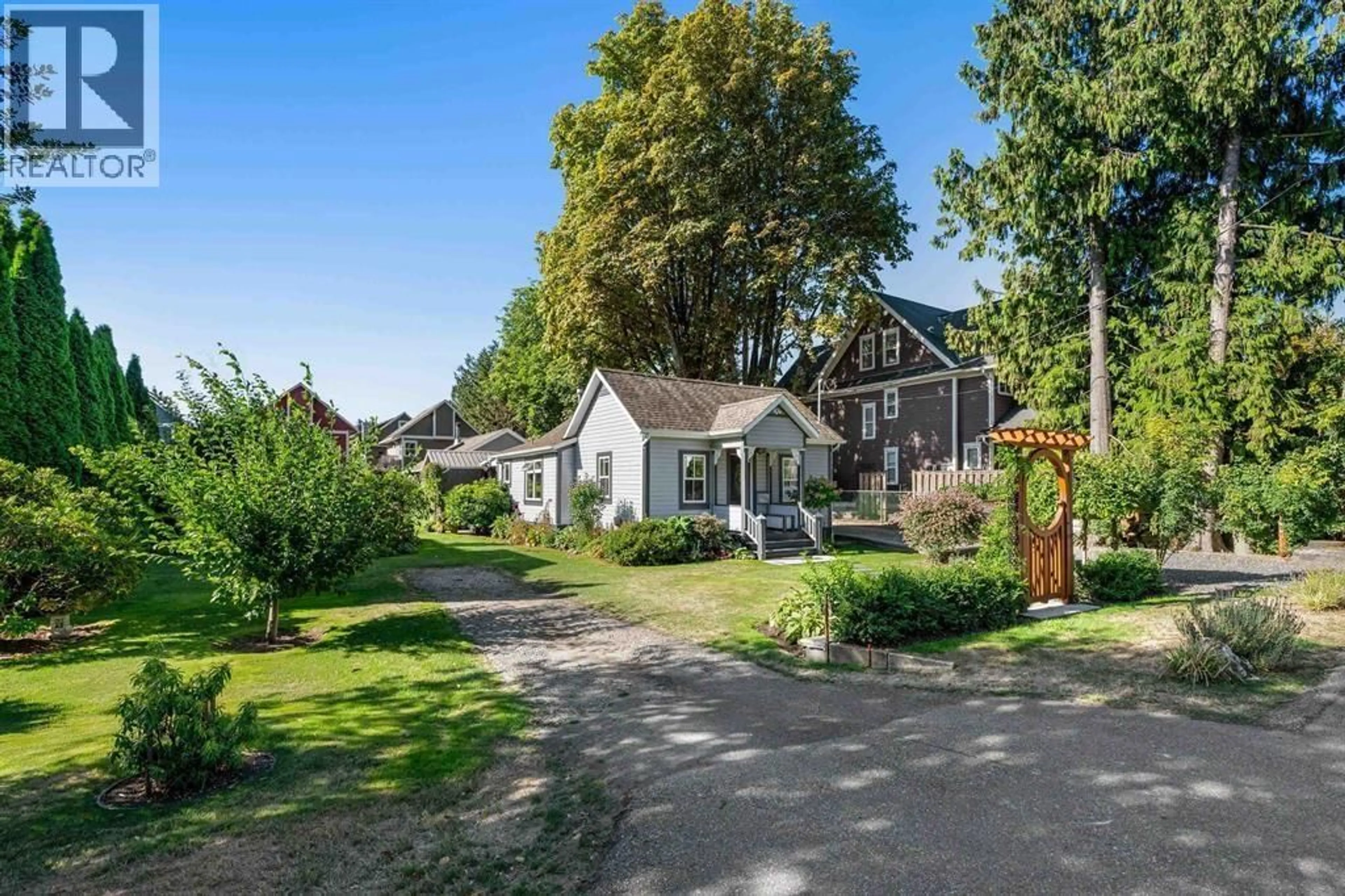 A pic from outside/outdoor area/front of a property/back of a property/a pic from drone, street for 4806 48 AVENUE, Delta British Columbia V4K1V1