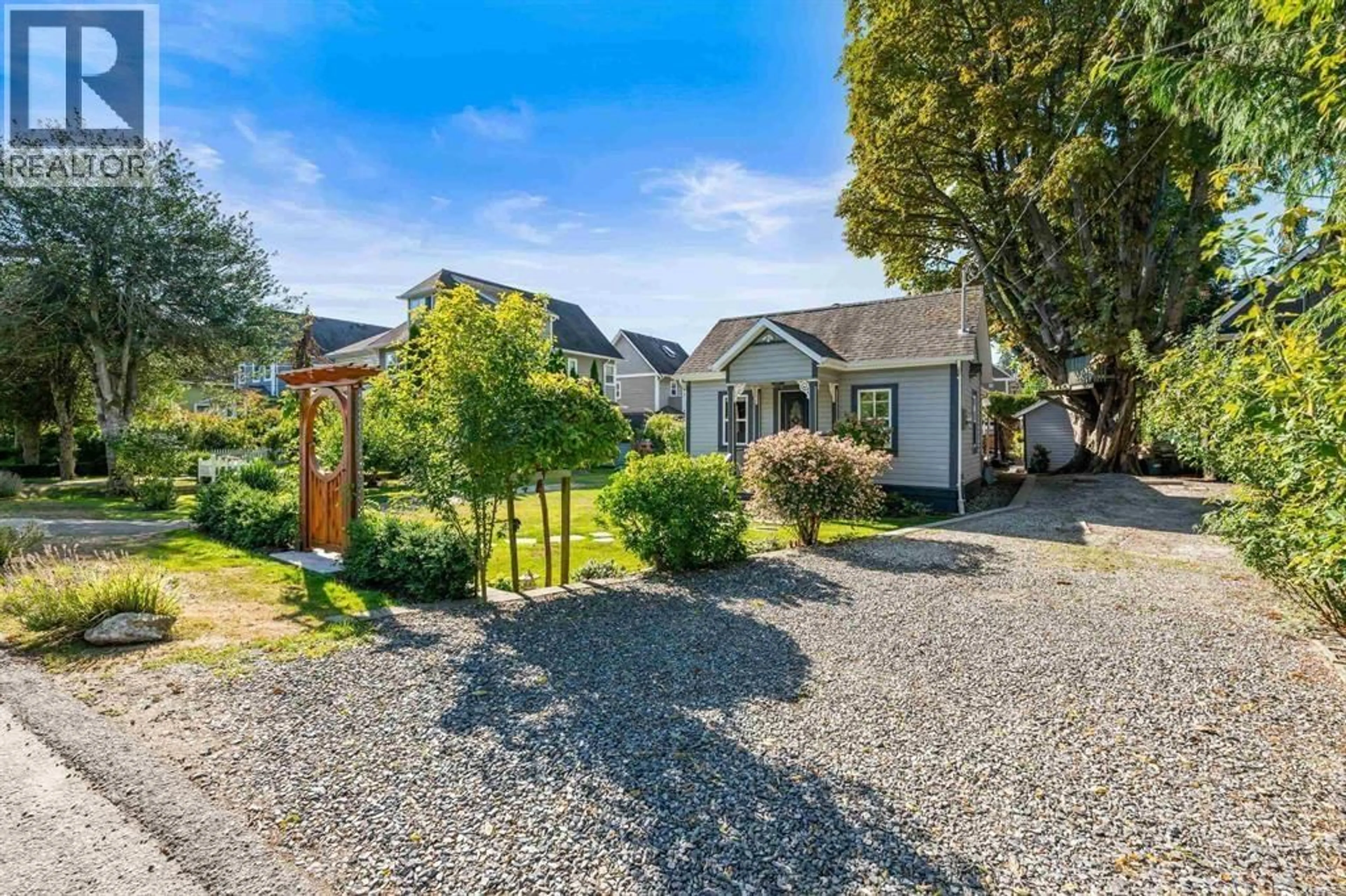 A pic from outside/outdoor area/front of a property/back of a property/a pic from drone, street for 4806 48 AVENUE, Delta British Columbia V4K1V1