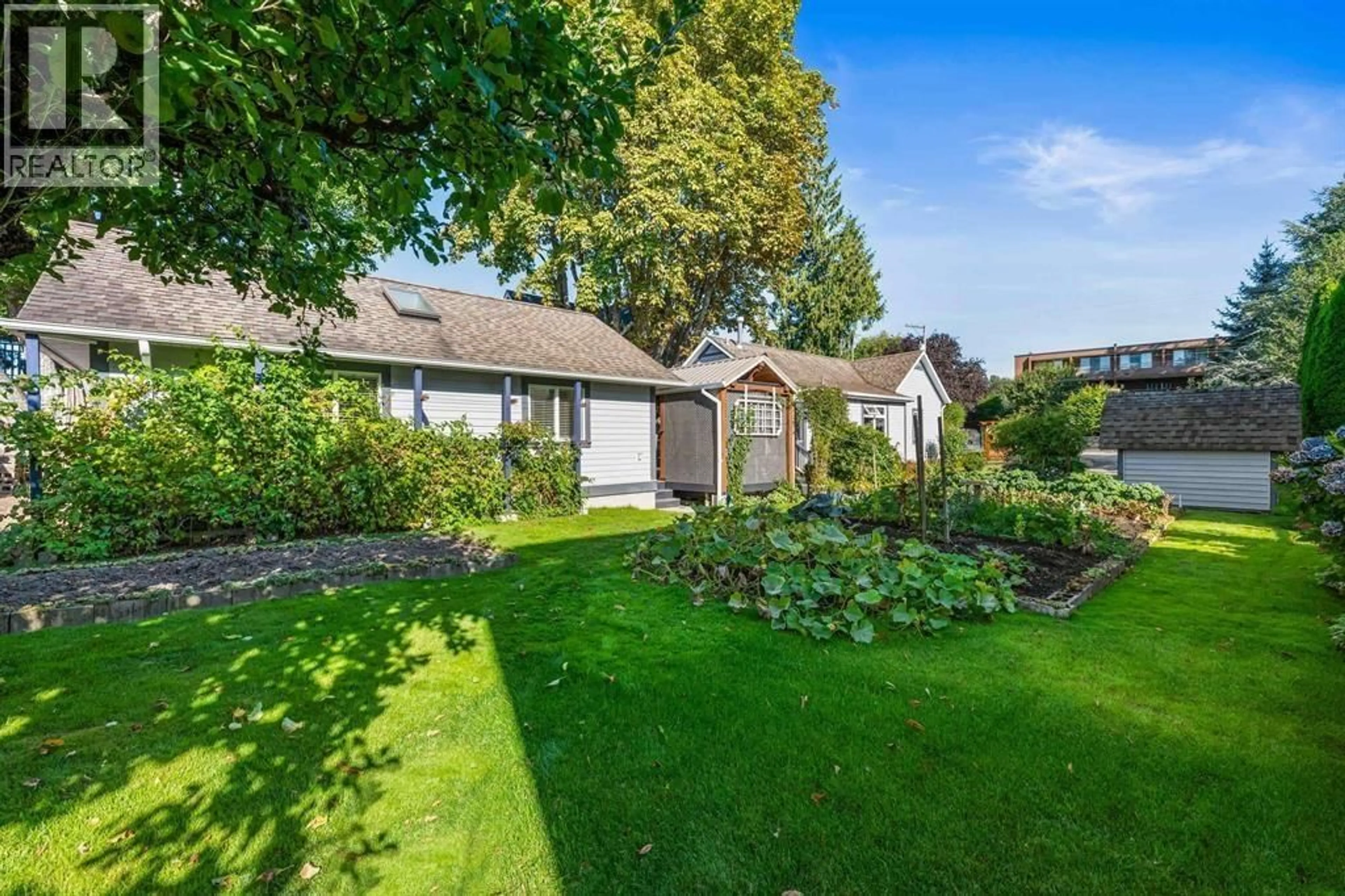 A pic from outside/outdoor area/front of a property/back of a property/a pic from drone, street for 4806 48 AVENUE, Delta British Columbia V4K1V1