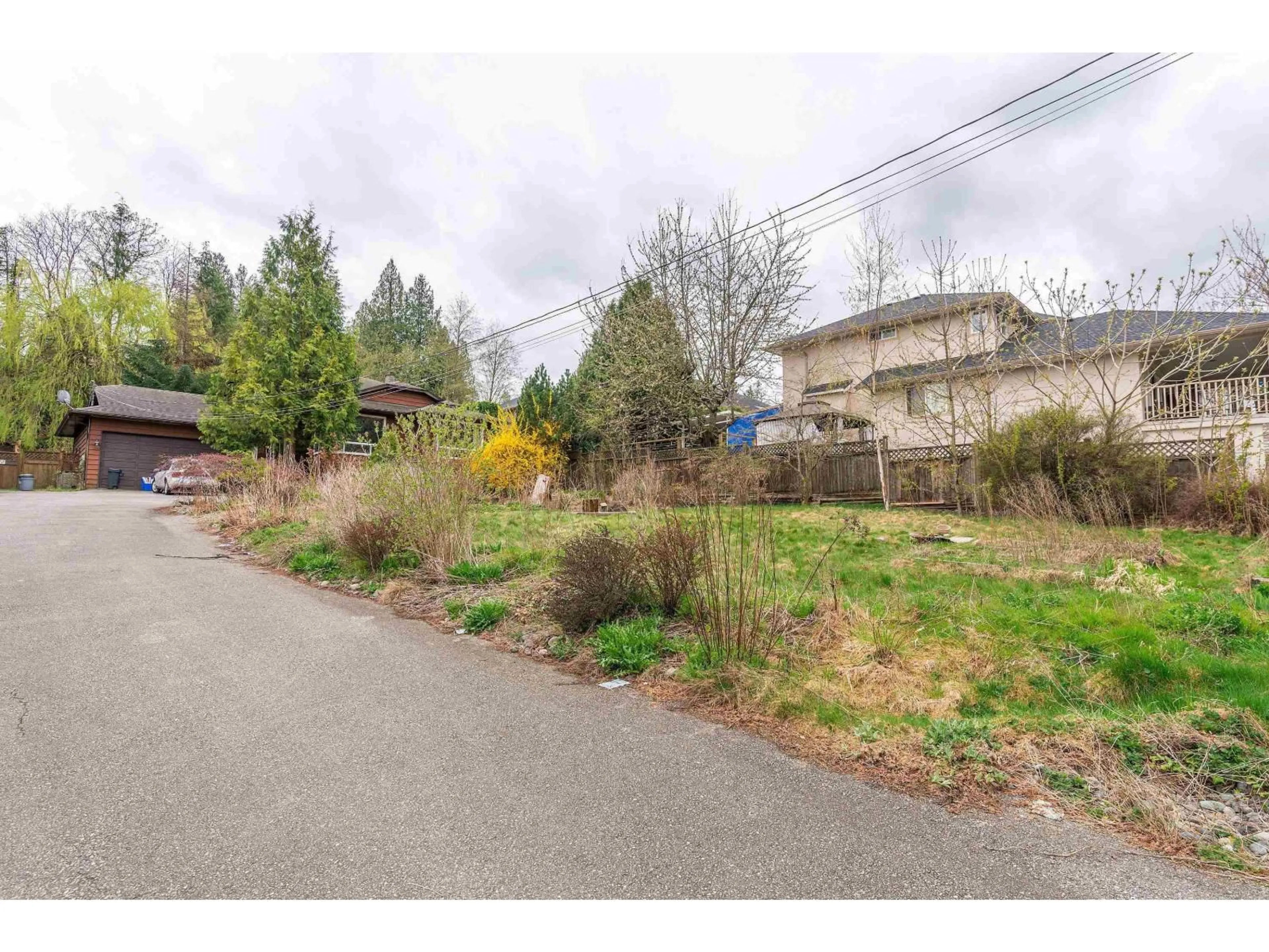 A pic from outside/outdoor area/front of a property/back of a property/a pic from drone, street for 20626 GRADE, Langley British Columbia V3A4K3