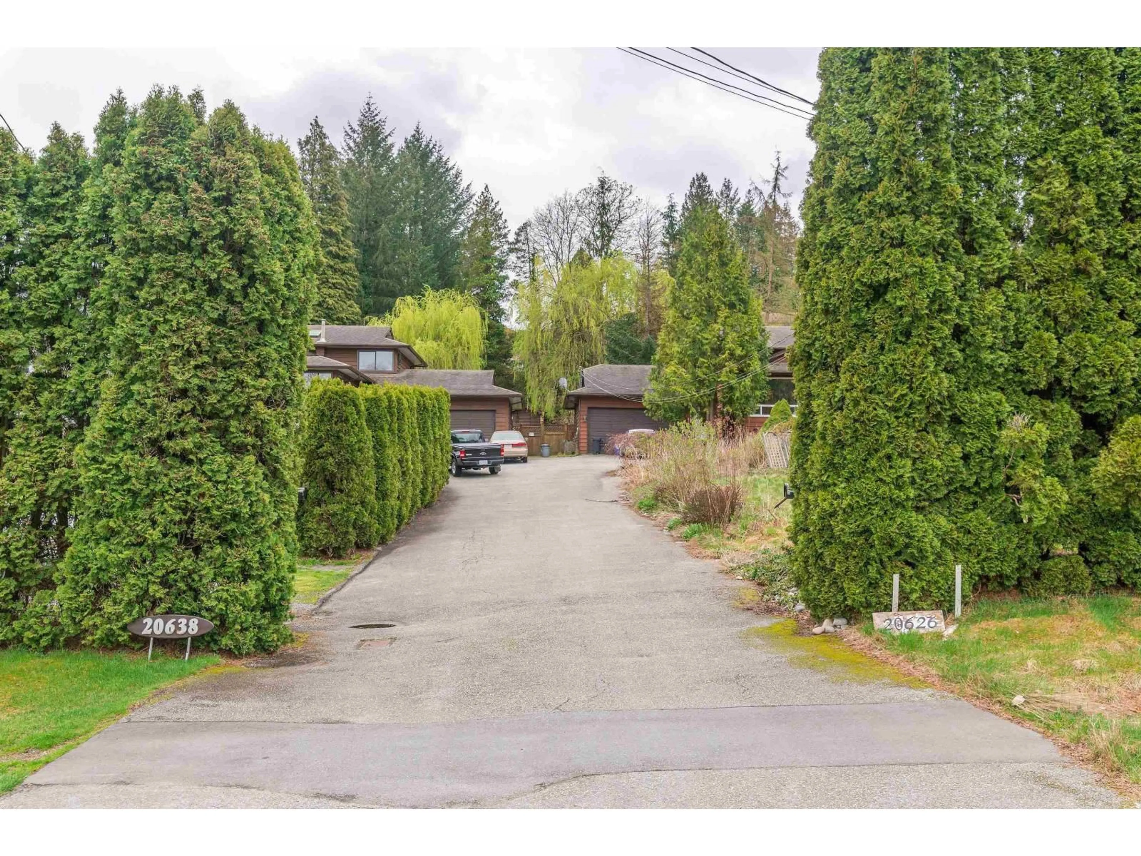 A pic from outside/outdoor area/front of a property/back of a property/a pic from drone, street for 20626 GRADE, Langley British Columbia V3A4K3