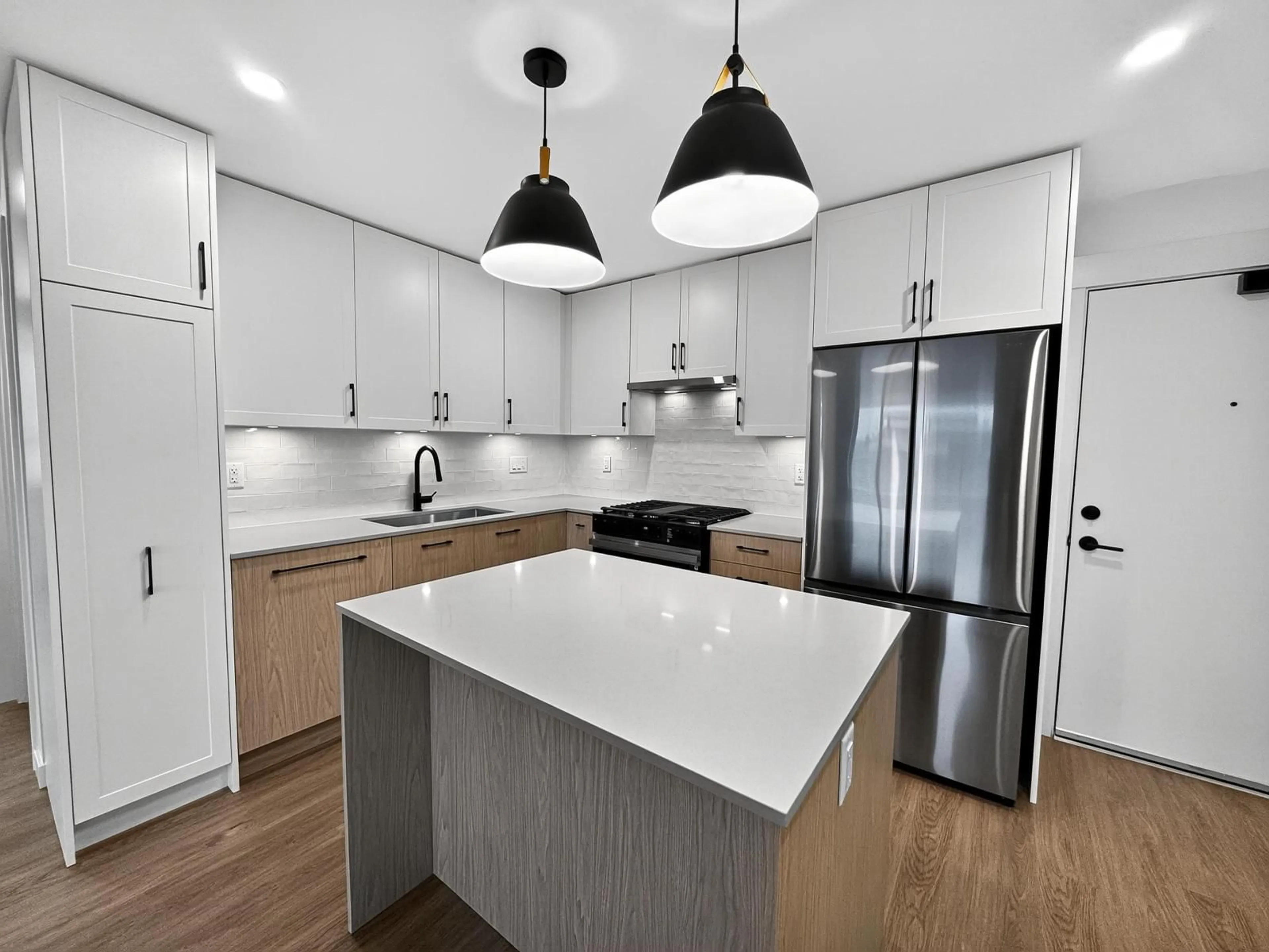 Open concept kitchen, unknown for 513 - 27215 ALDERGROVE TOWN CENTRE, Langley British Columbia V4W0E3