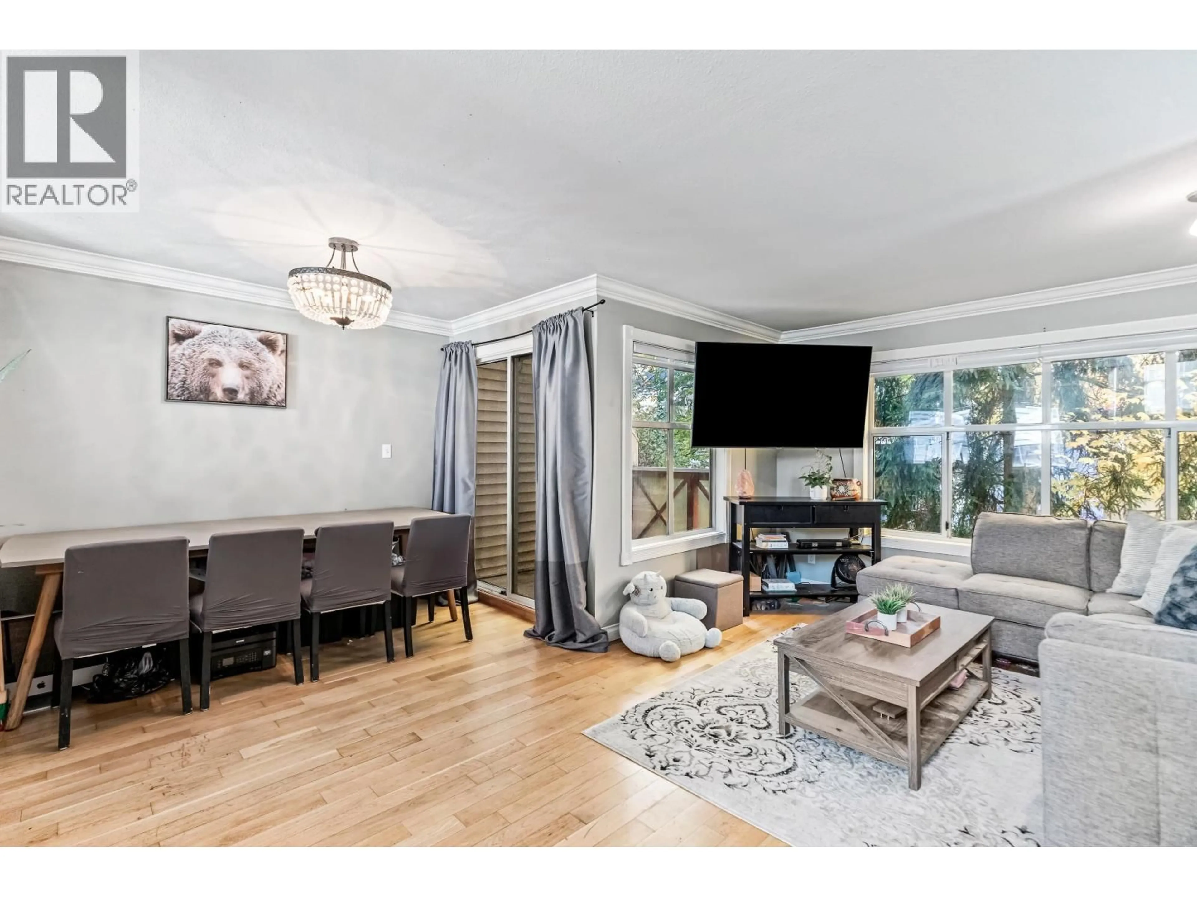 Living room with furniture, wood/laminate floor for 53 - 2450 HAWTHORNE AVENUE, Port Coquitlam British Columbia V3C6B3