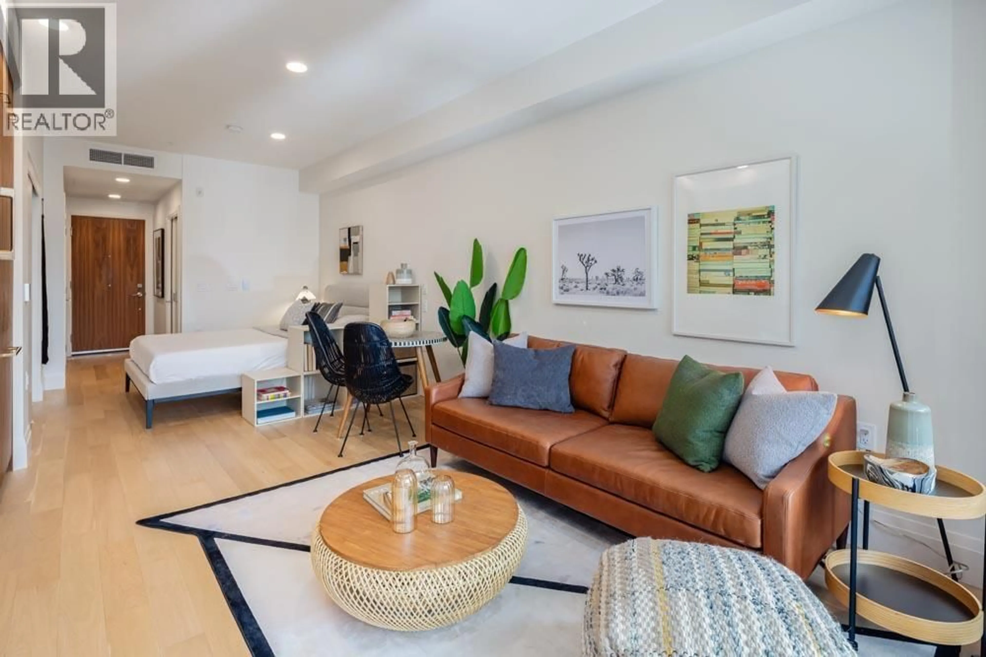 Living room with furniture, unknown for 410 - 2550 GARDEN DRIVE, Vancouver British Columbia V5N4X6