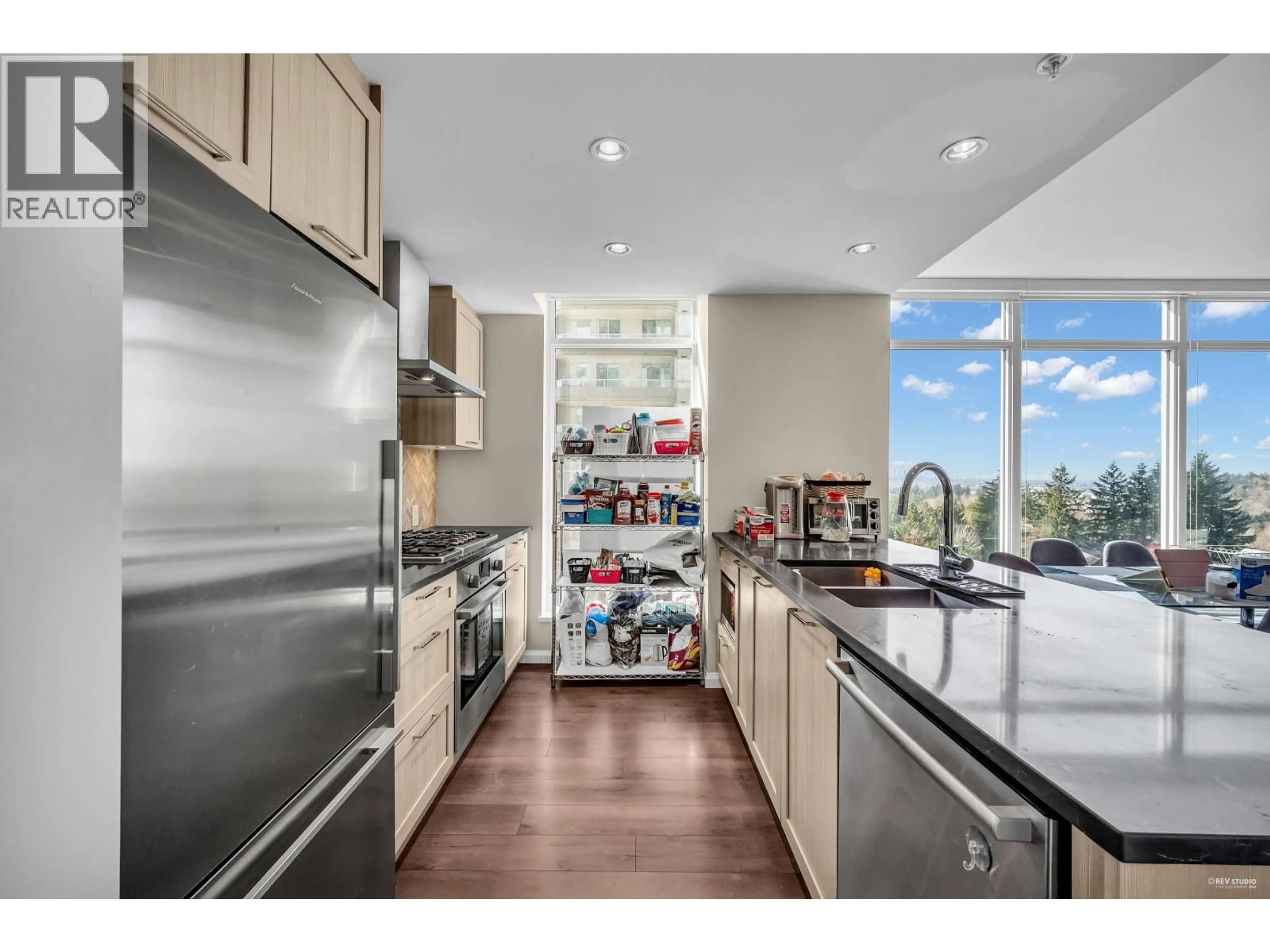Open concept kitchen, unknown for 1002 - 520 COMO LAKE AVENUE, Coquitlam British Columbia V3J0E8