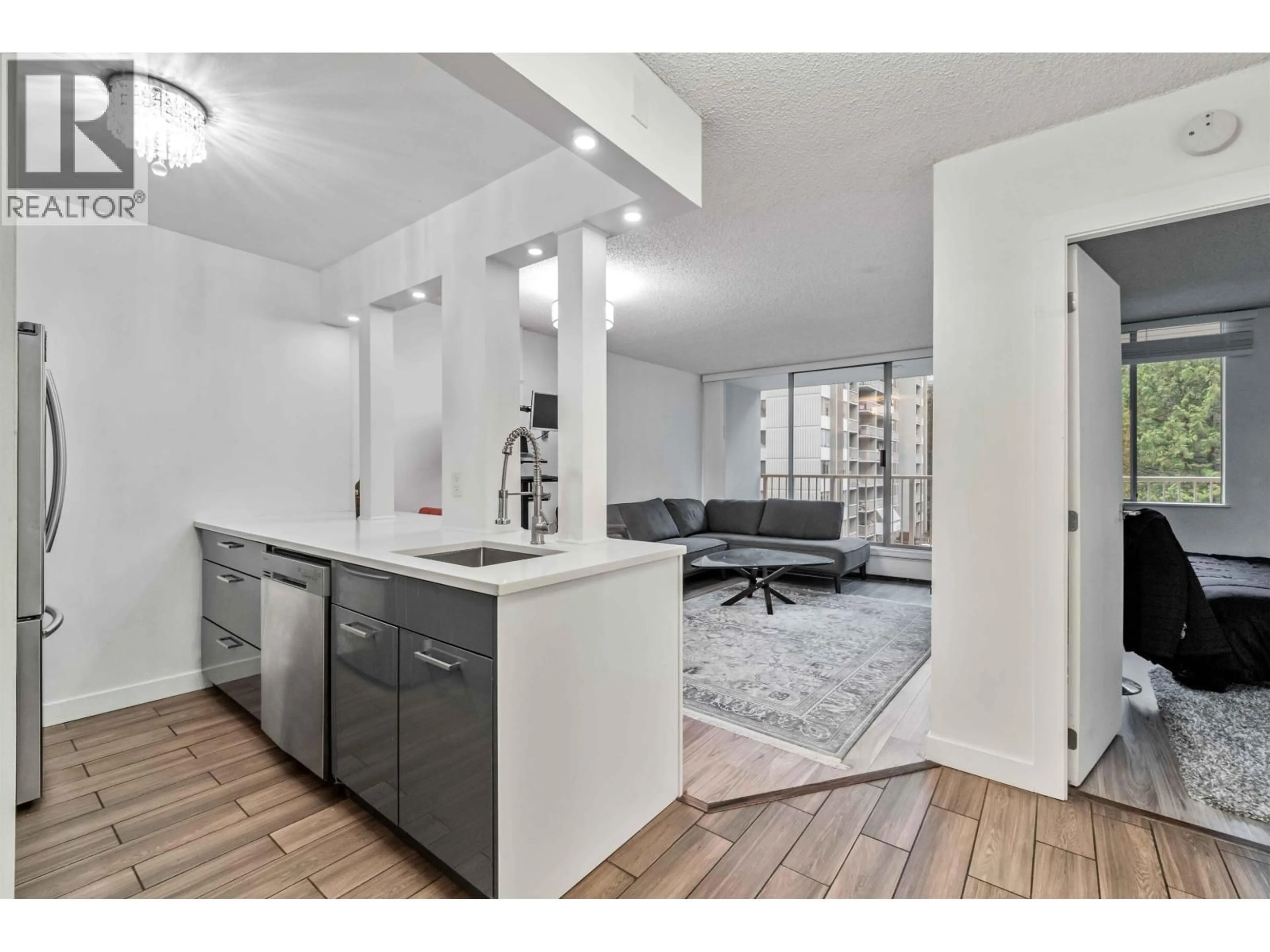 Open concept kitchen, unknown for 506 - 2004 FULLERTON AVENUE, North Vancouver British Columbia V7P3G8