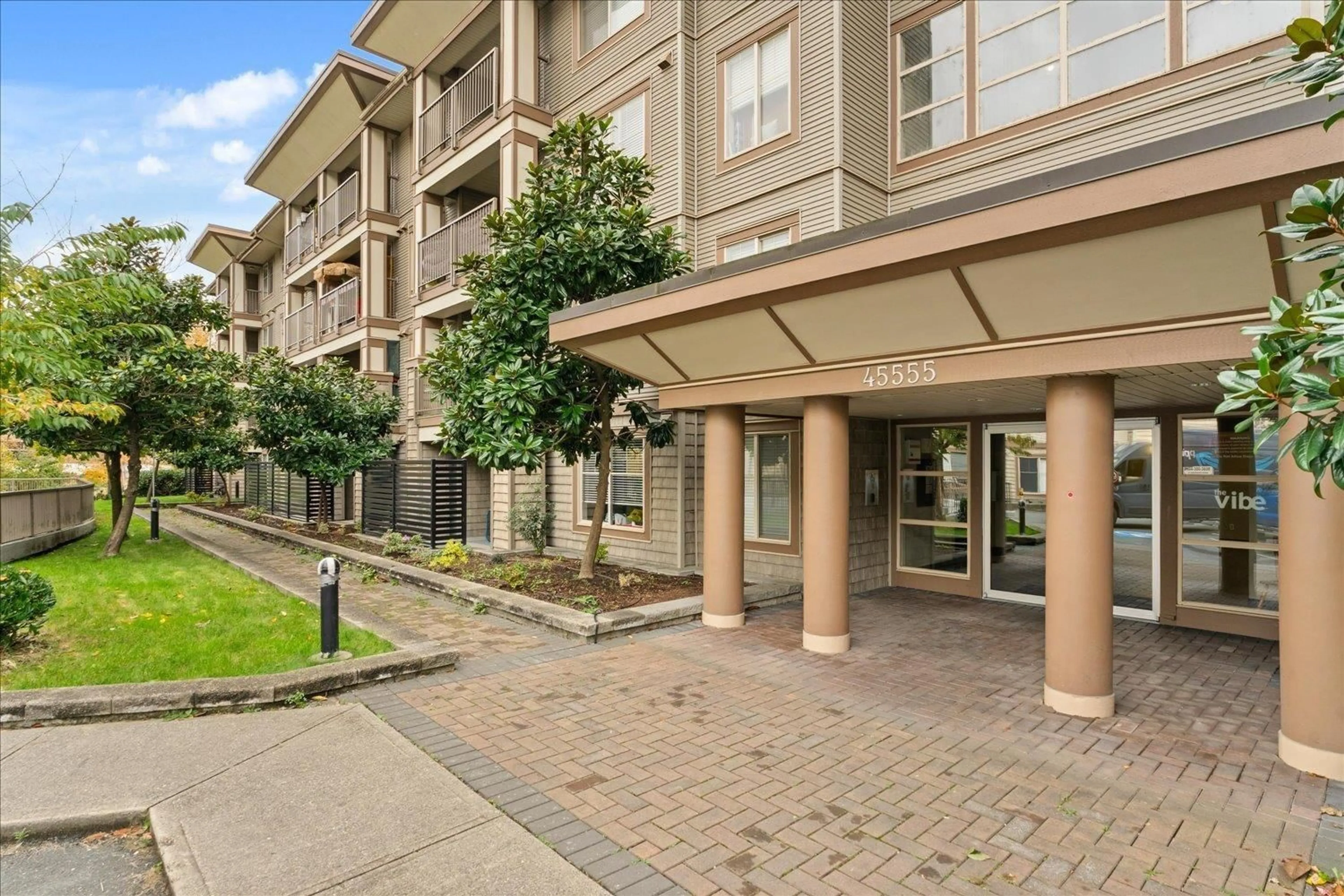 Patio, unknown for 101 - 45555 YALE ROAD, Chilliwack British Columbia V2P0A9