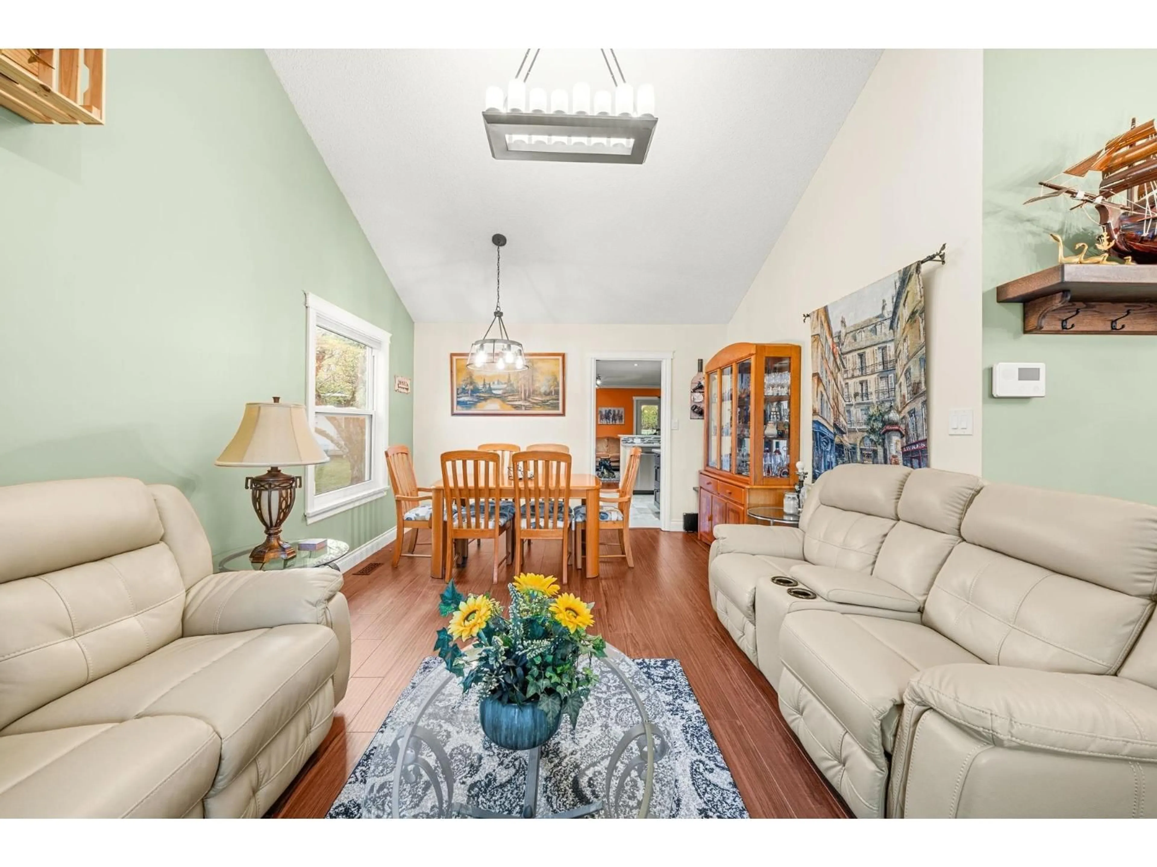 Living room with furniture, unknown for 13452 62A, Surrey British Columbia V3X1K4