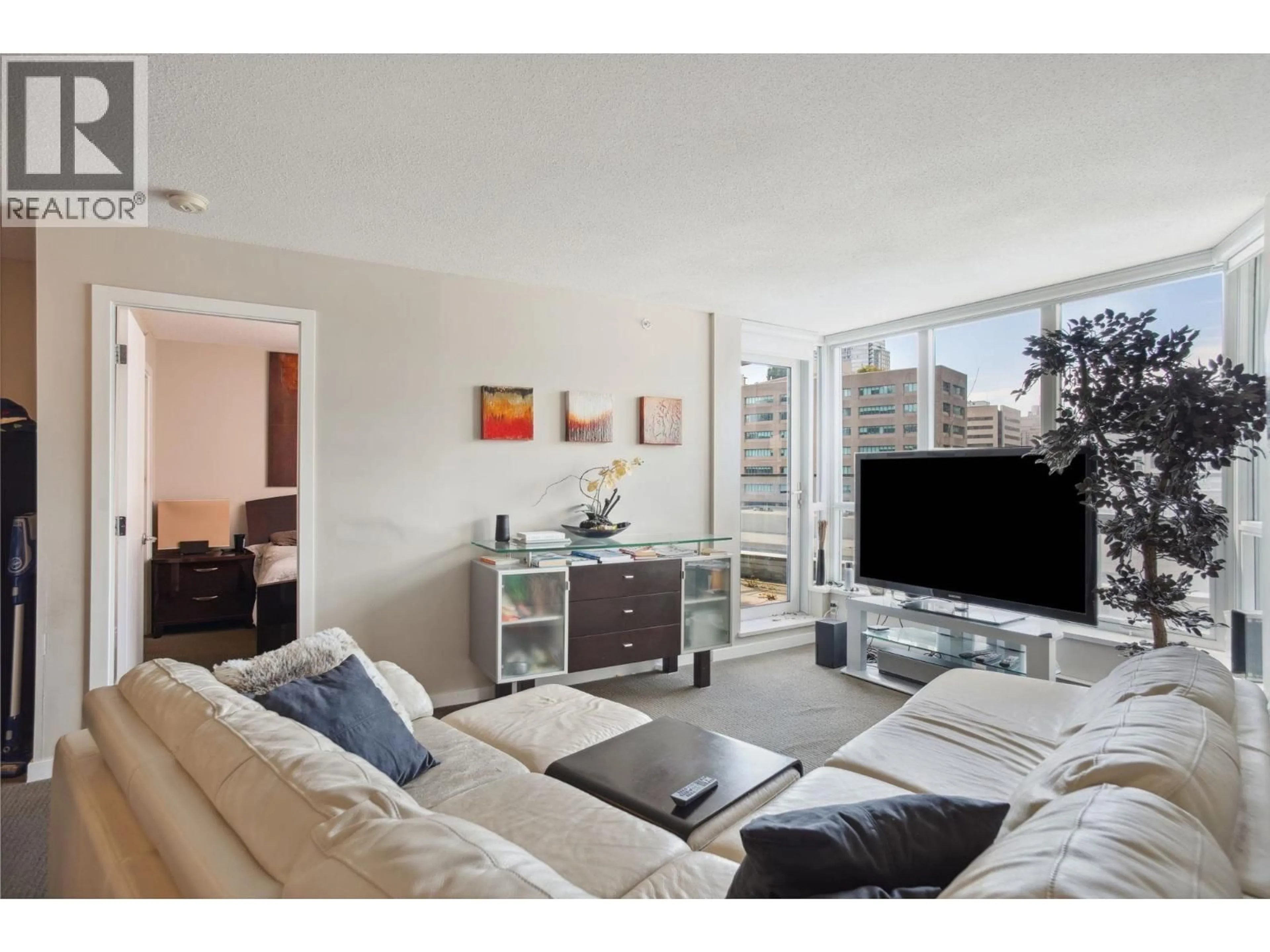 Living room with furniture, unknown for 714 - 833 SEYMOUR STREET, Vancouver British Columbia V6B0G4