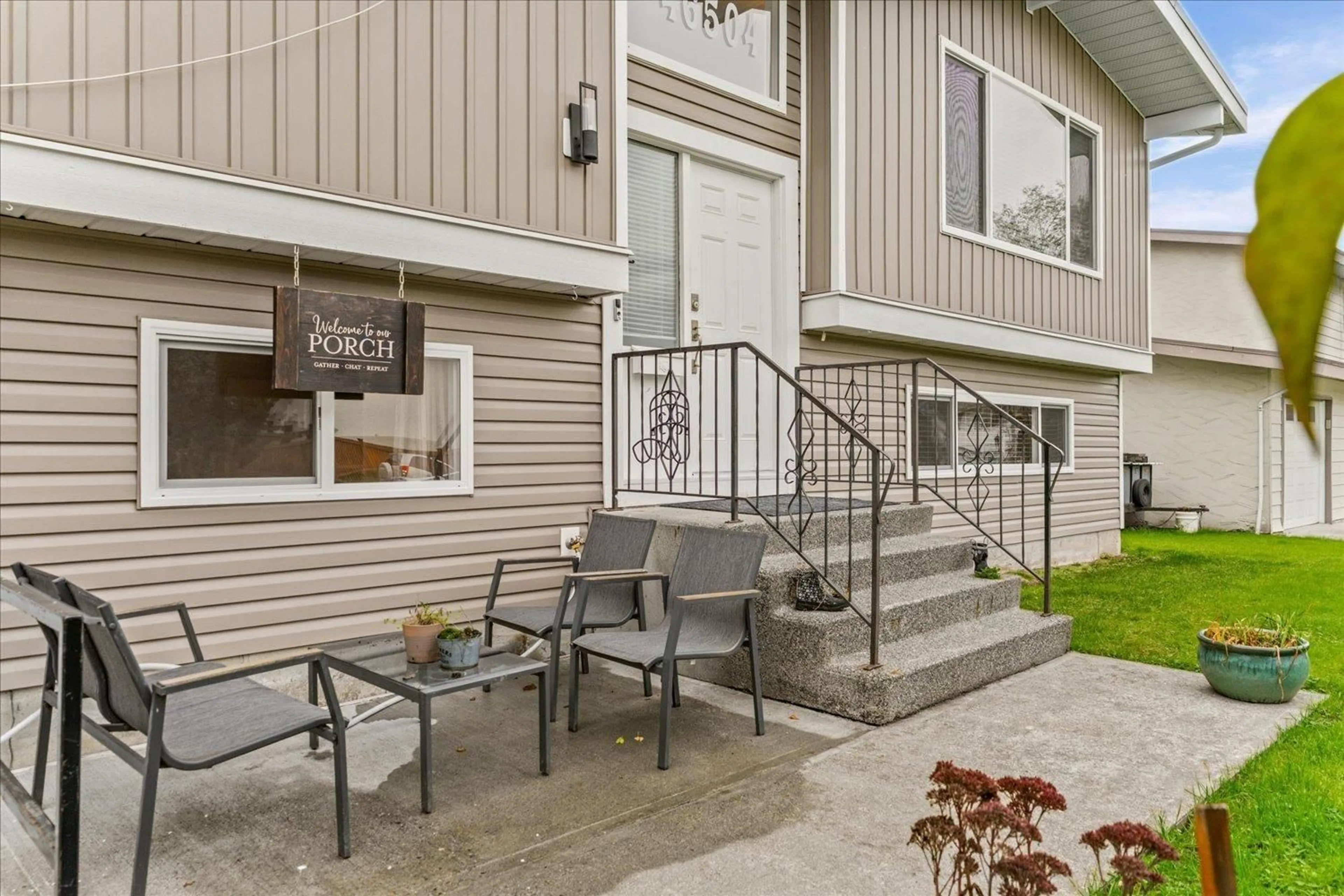 Patio, street for 46504 ROLINDE CRESCENT, Chilliwack British Columbia V2P6X6