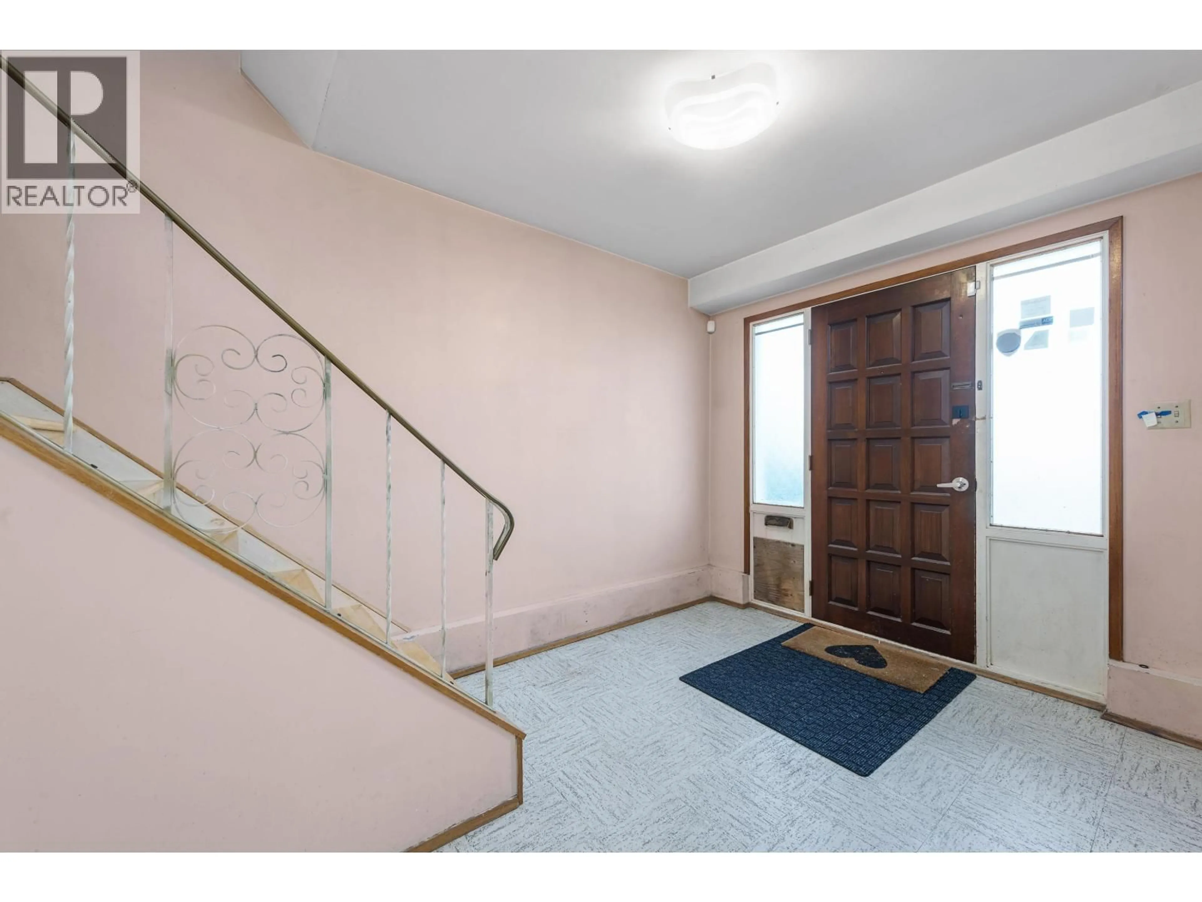 Indoor foyer for 3220 19TH AVENUE, Vancouver British Columbia V5M2T3