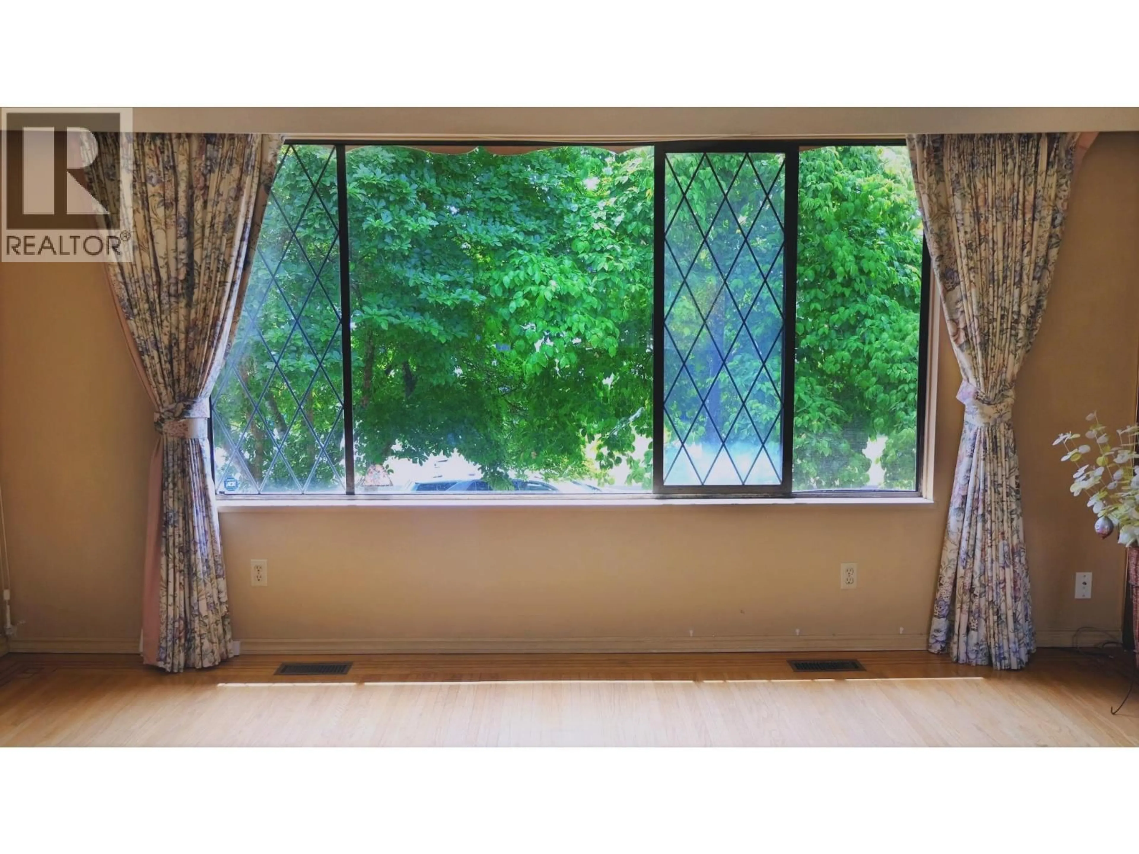 A pic of a room for 6391 NADINE CRESCENT, Richmond British Columbia V7C2T5