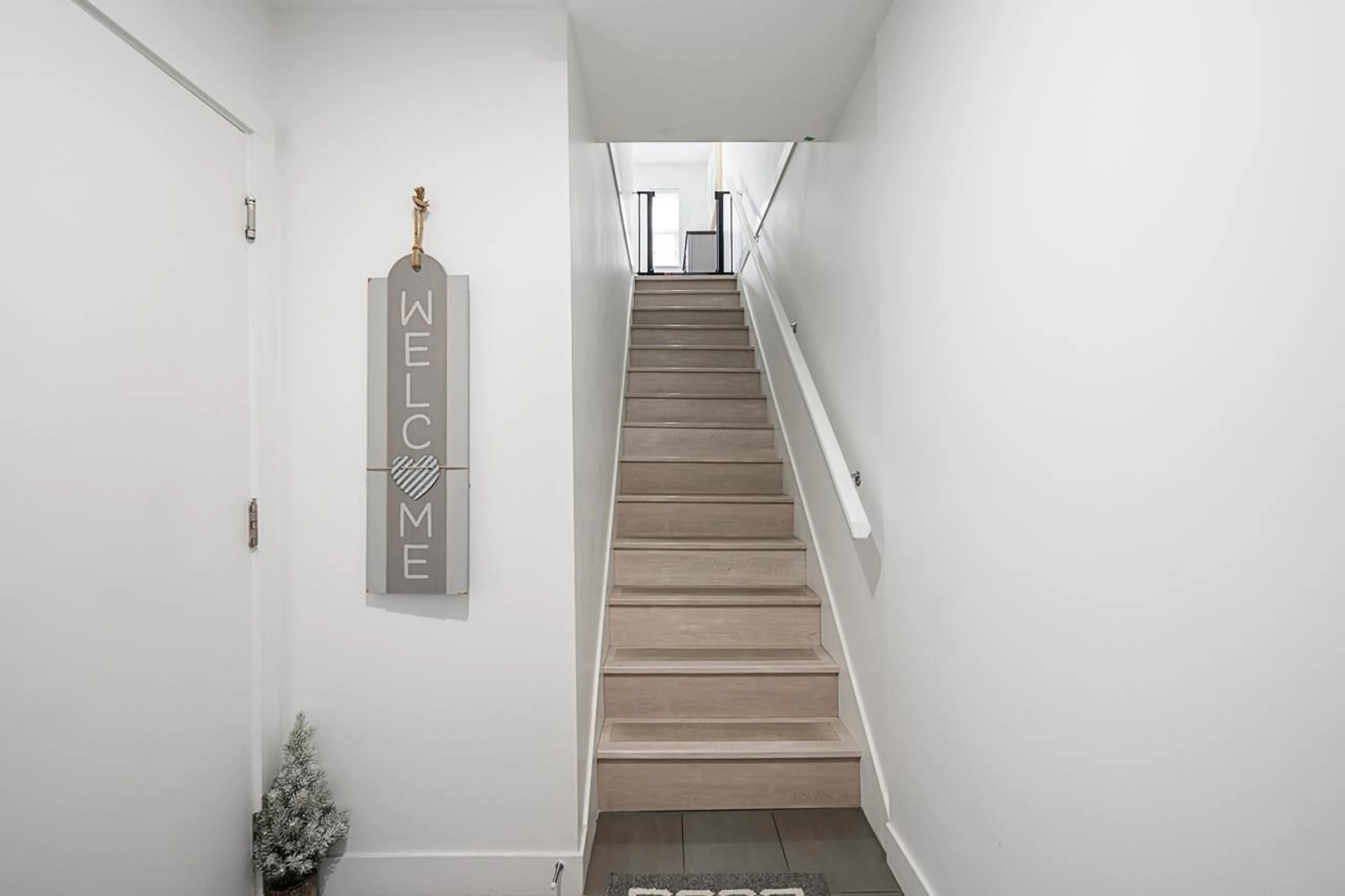 Stairs for 31 - 19760 55, Langley British Columbia V3A0L1