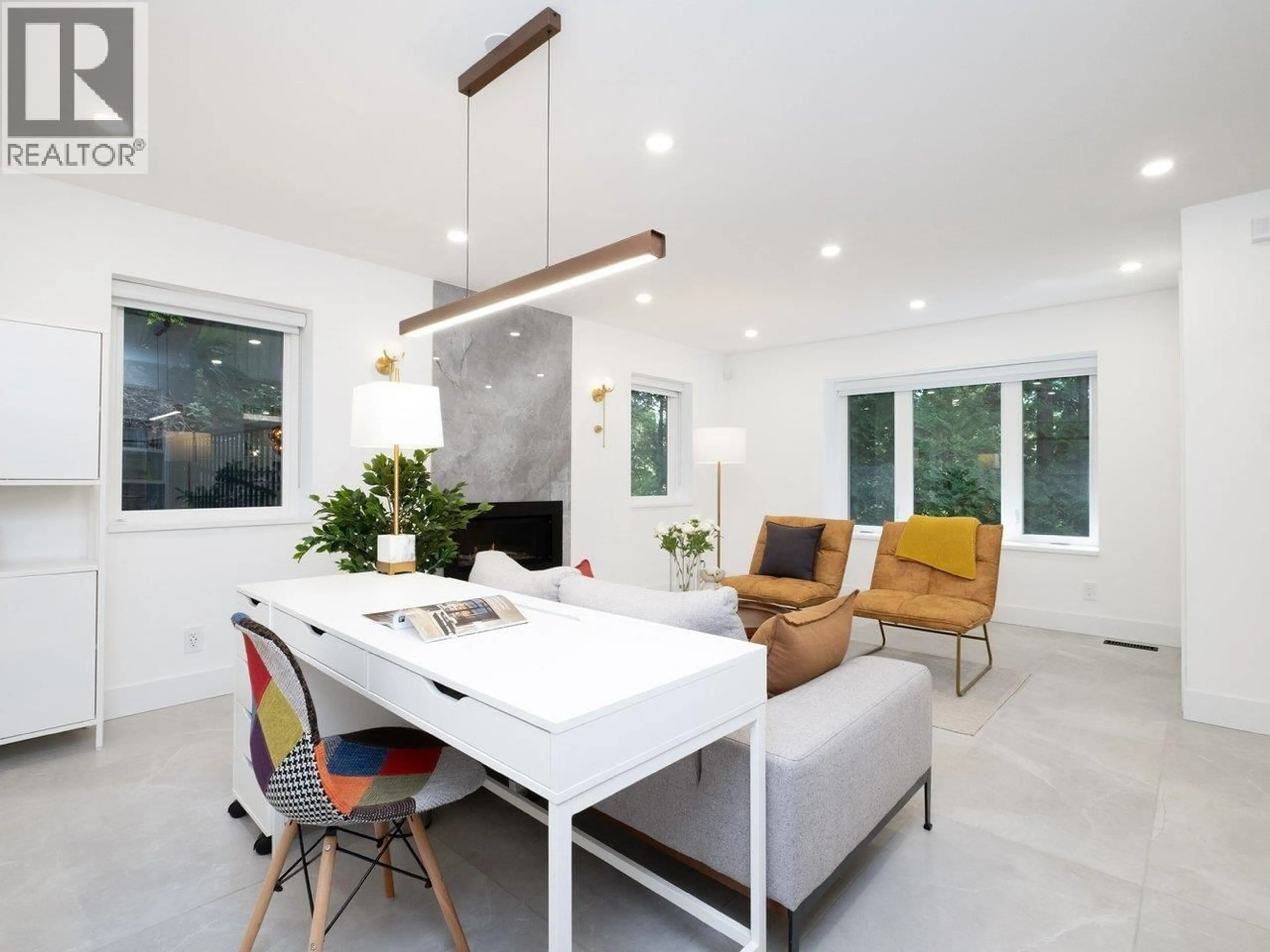 Unknown for 4283 CAPILANO ROAD, North Vancouver British Columbia V7R4J6