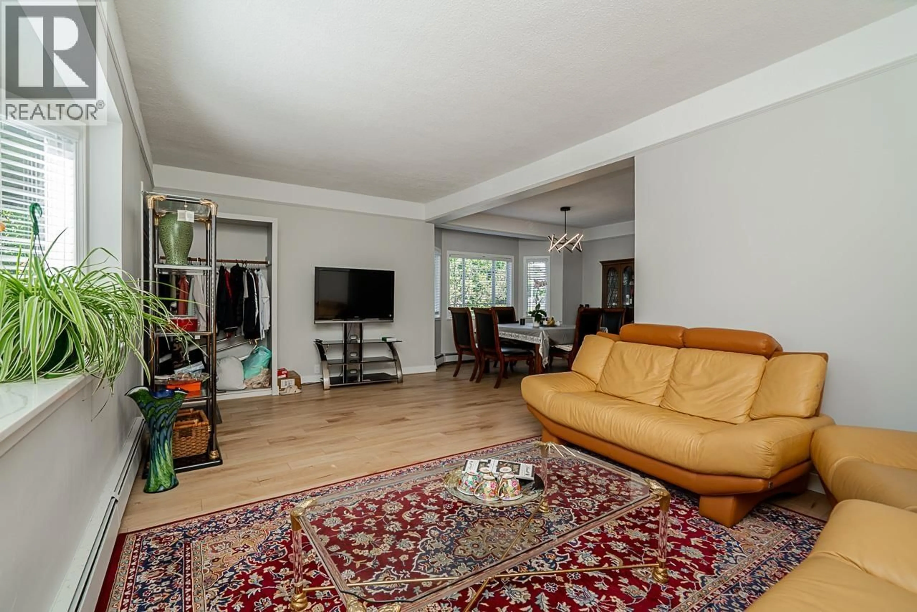 Living room with furniture, unknown for 3099 6TH AVENUE, Vancouver British Columbia V6K1X4