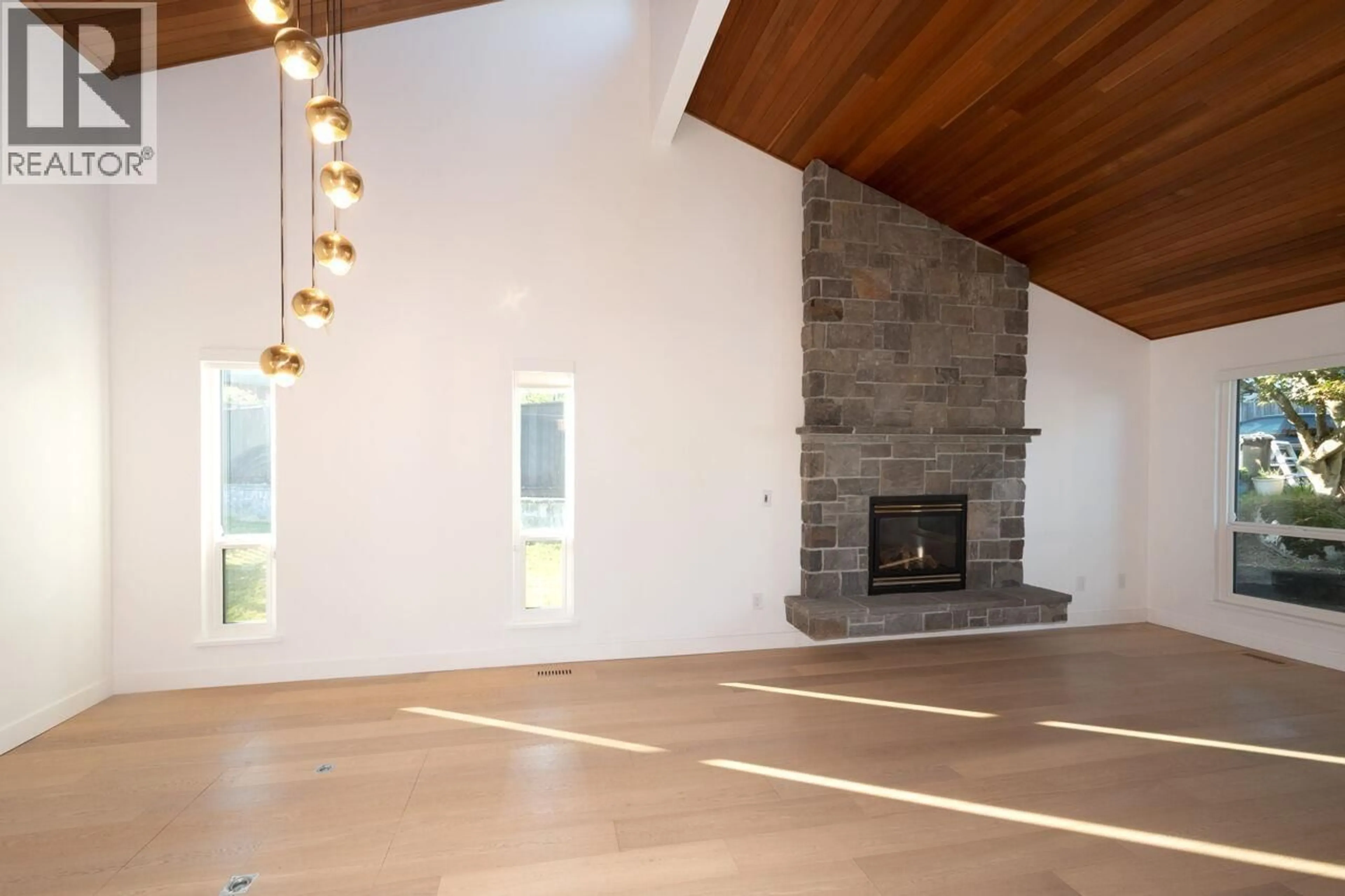 Unknown for 5 CAMPION COURT, Port Moody British Columbia V3H4A9