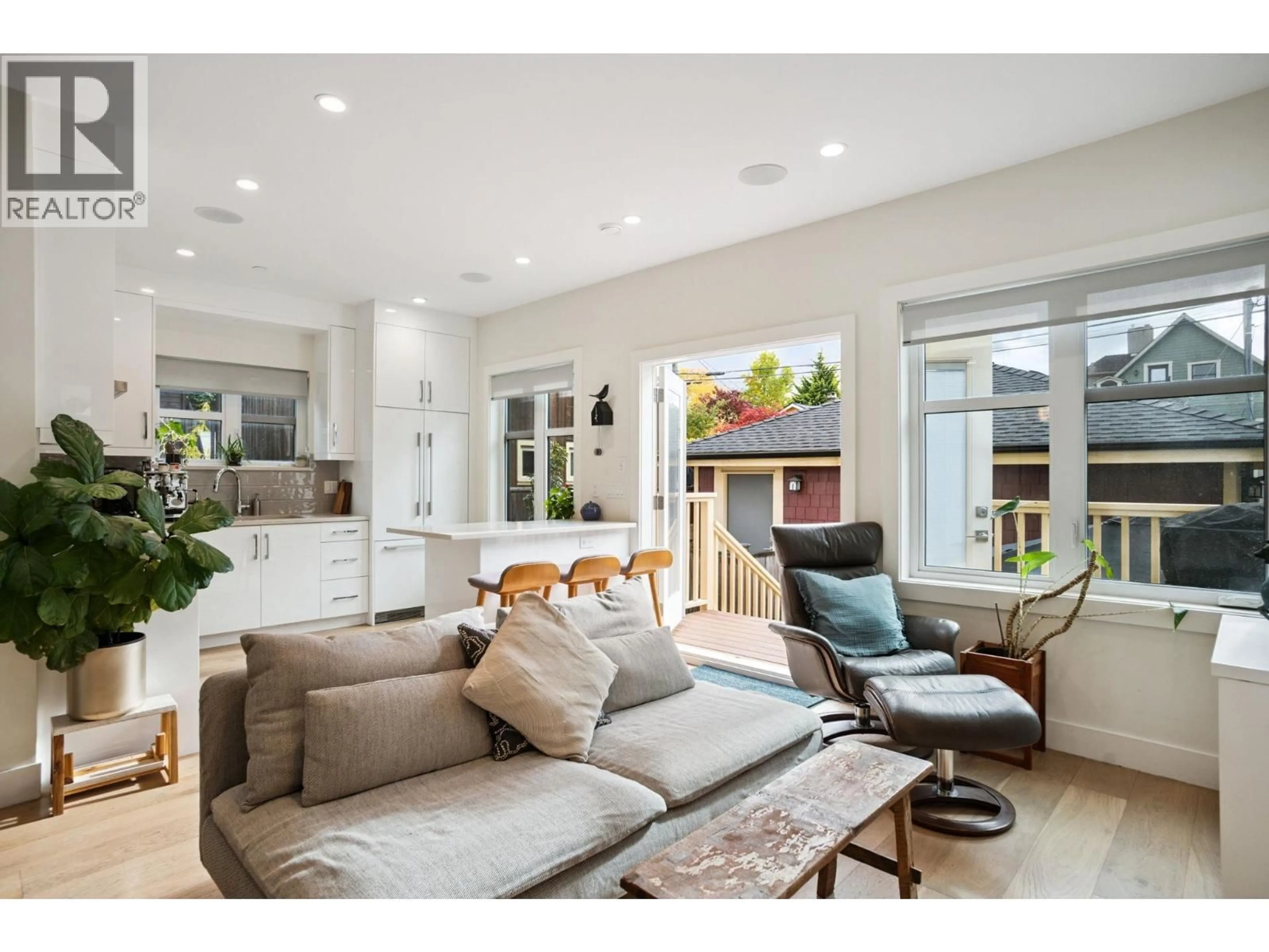 Living room with furniture, unknown for 764 14TH AVENUE, Vancouver British Columbia V5T2N3