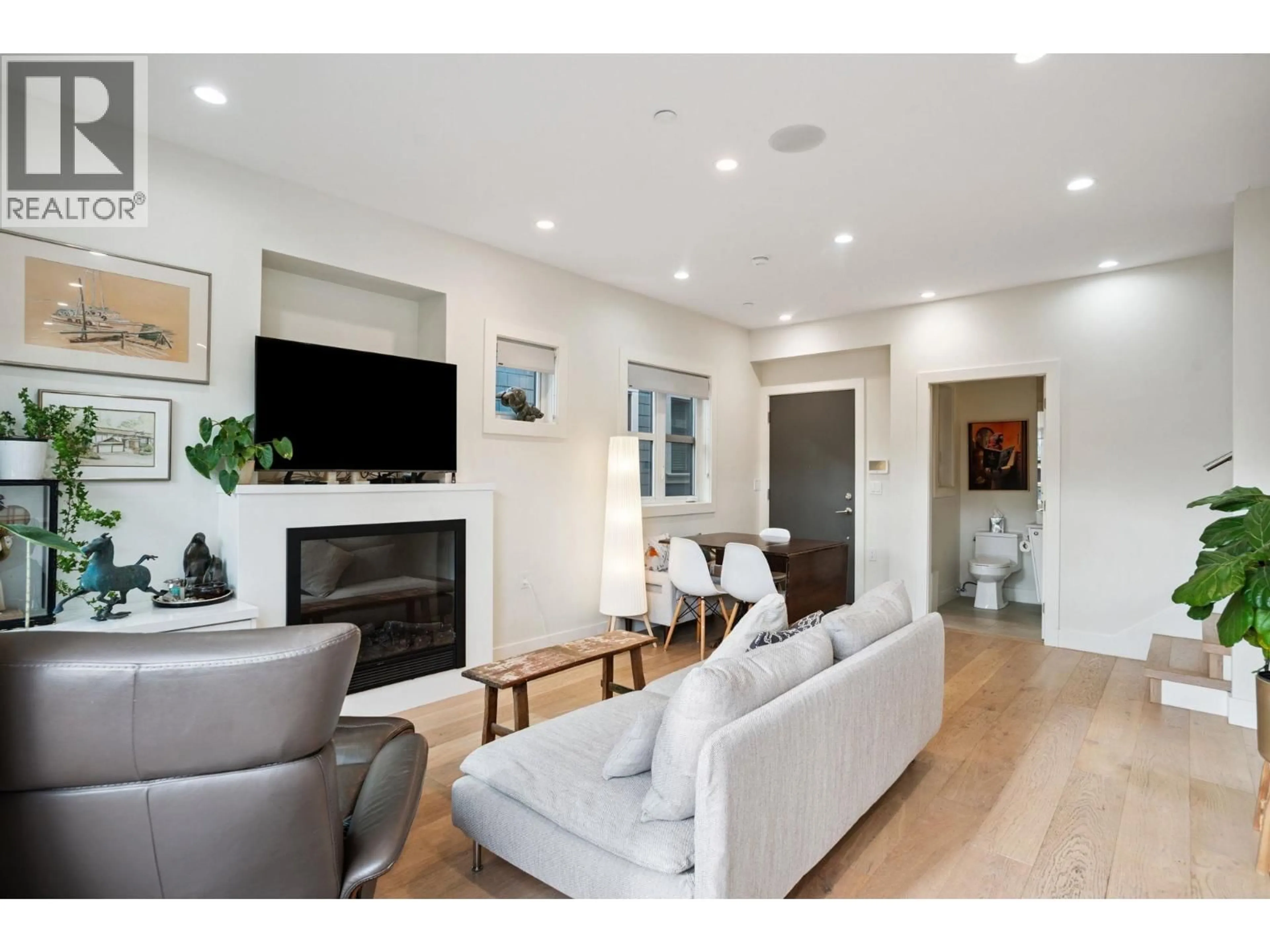 Living room with furniture, unknown for 764 14TH AVENUE, Vancouver British Columbia V5T2N3