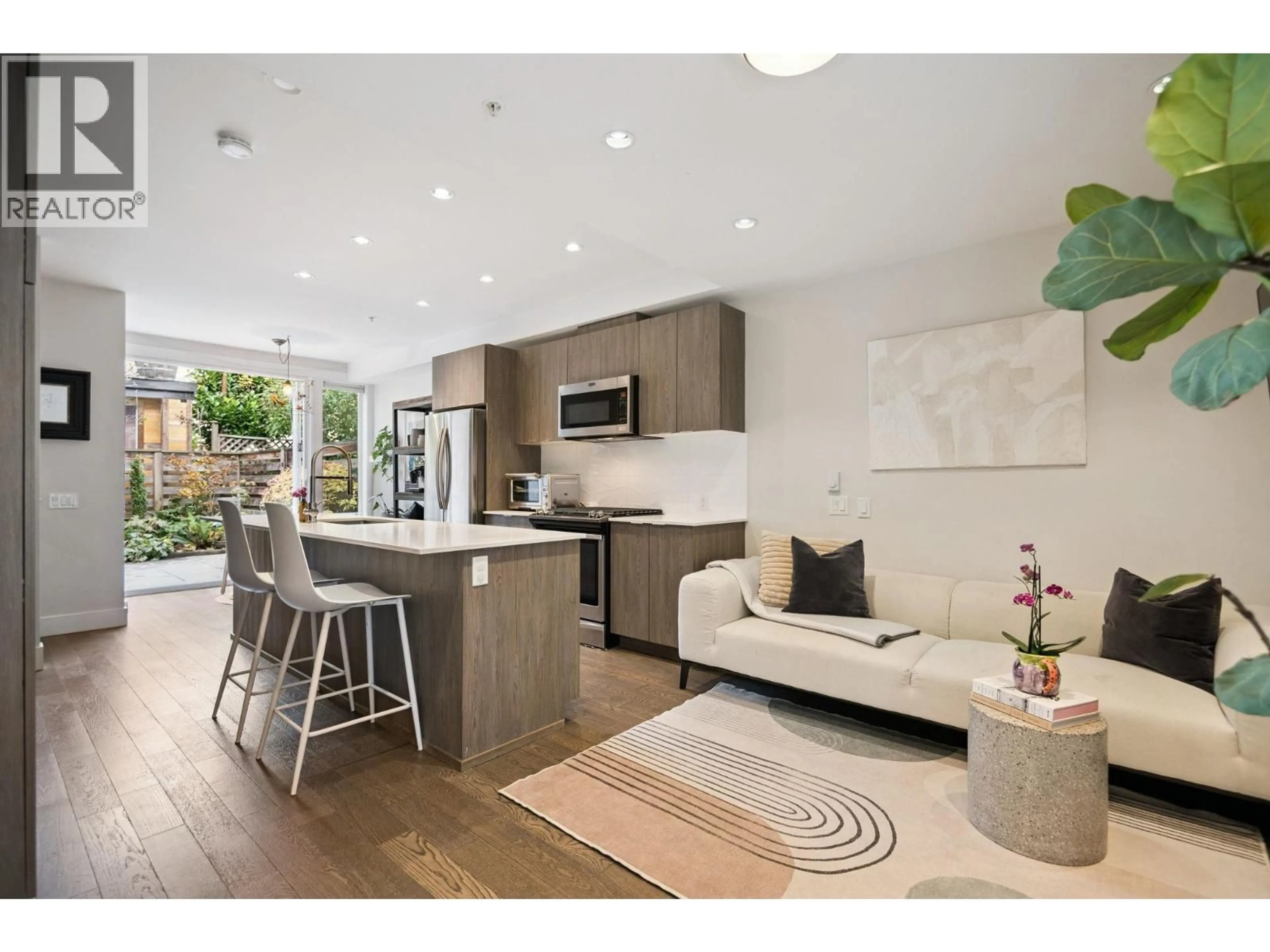 Open concept kitchen, unknown for 13 - 531 EAST 16TH AVENUE, Vancouver British Columbia V5T2V1