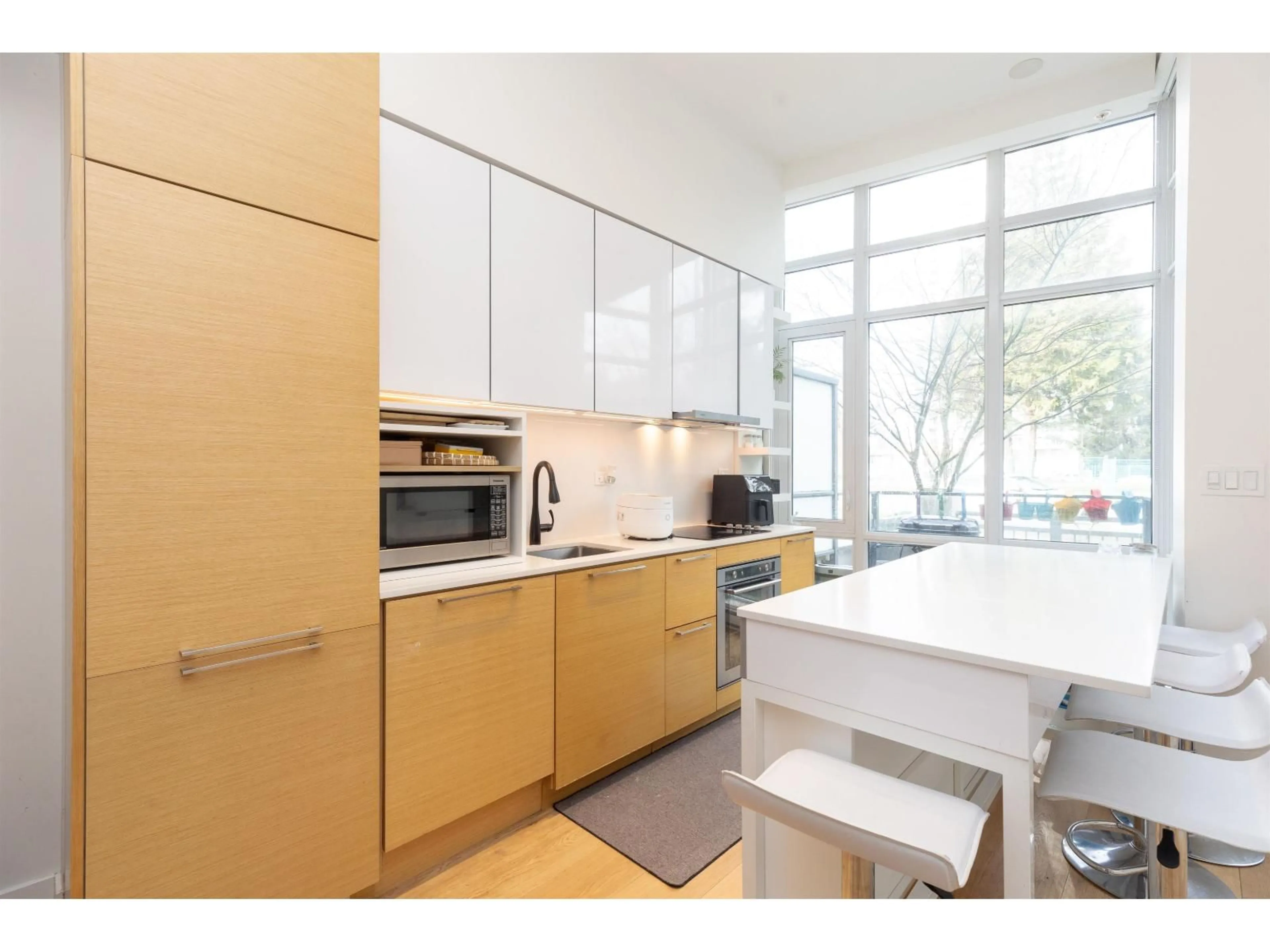 Standard kitchen, unknown for 108 - 13438 CENTRAL AVENUE, Surrey British Columbia V3T0N2
