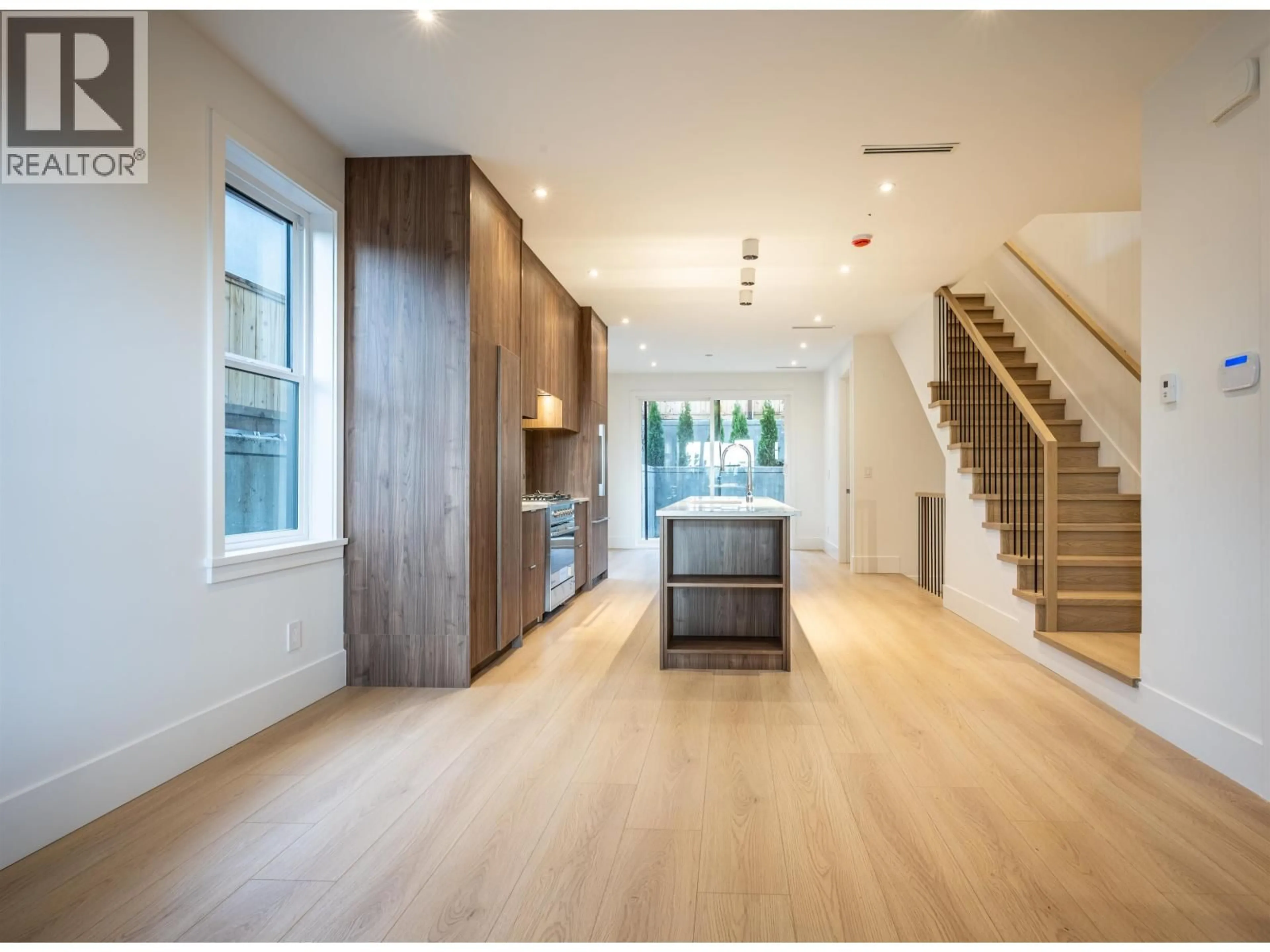 Unknown for 3 - 1125 CARTIER AVENUE, Coquitlam British Columbia V3K2C1