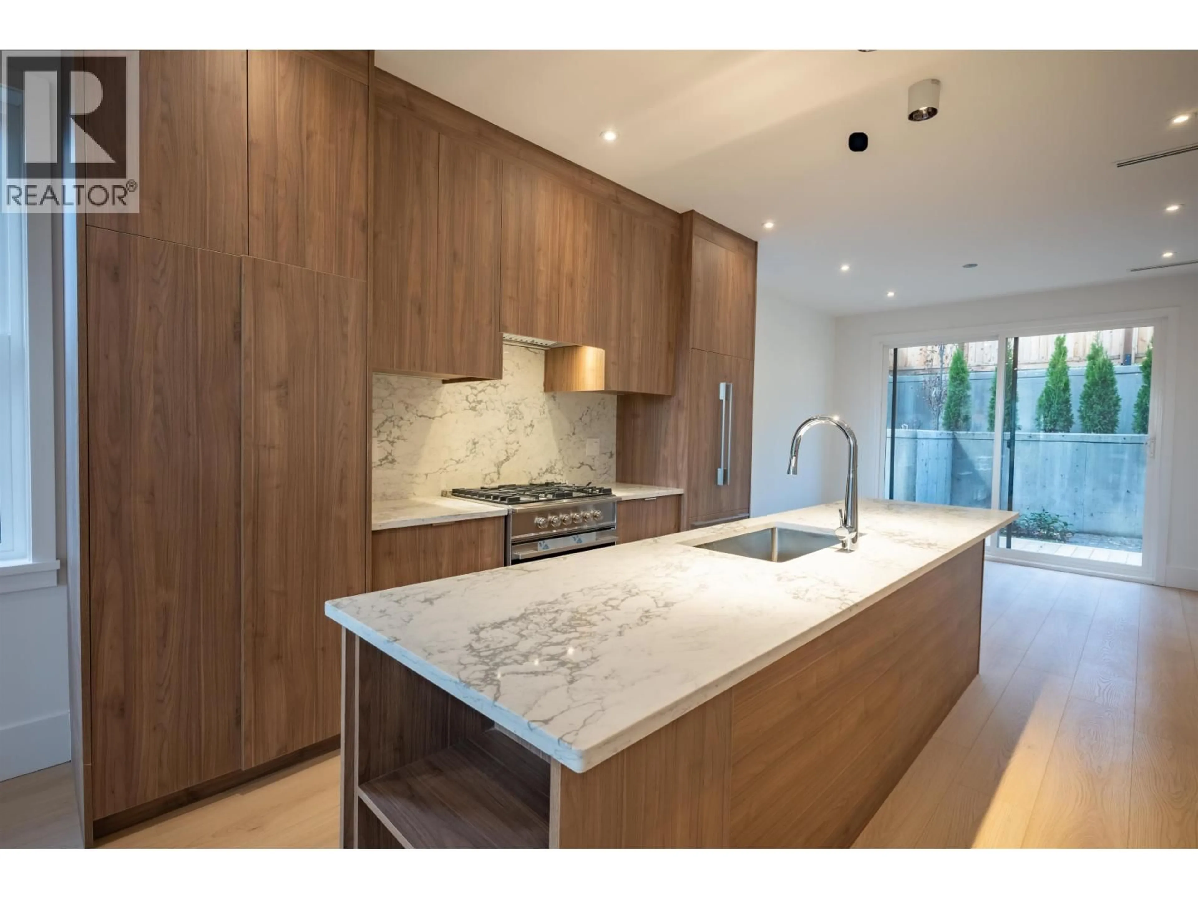 Contemporary kitchen, unknown for 3 - 1125 CARTIER AVENUE, Coquitlam British Columbia V3K2C1
