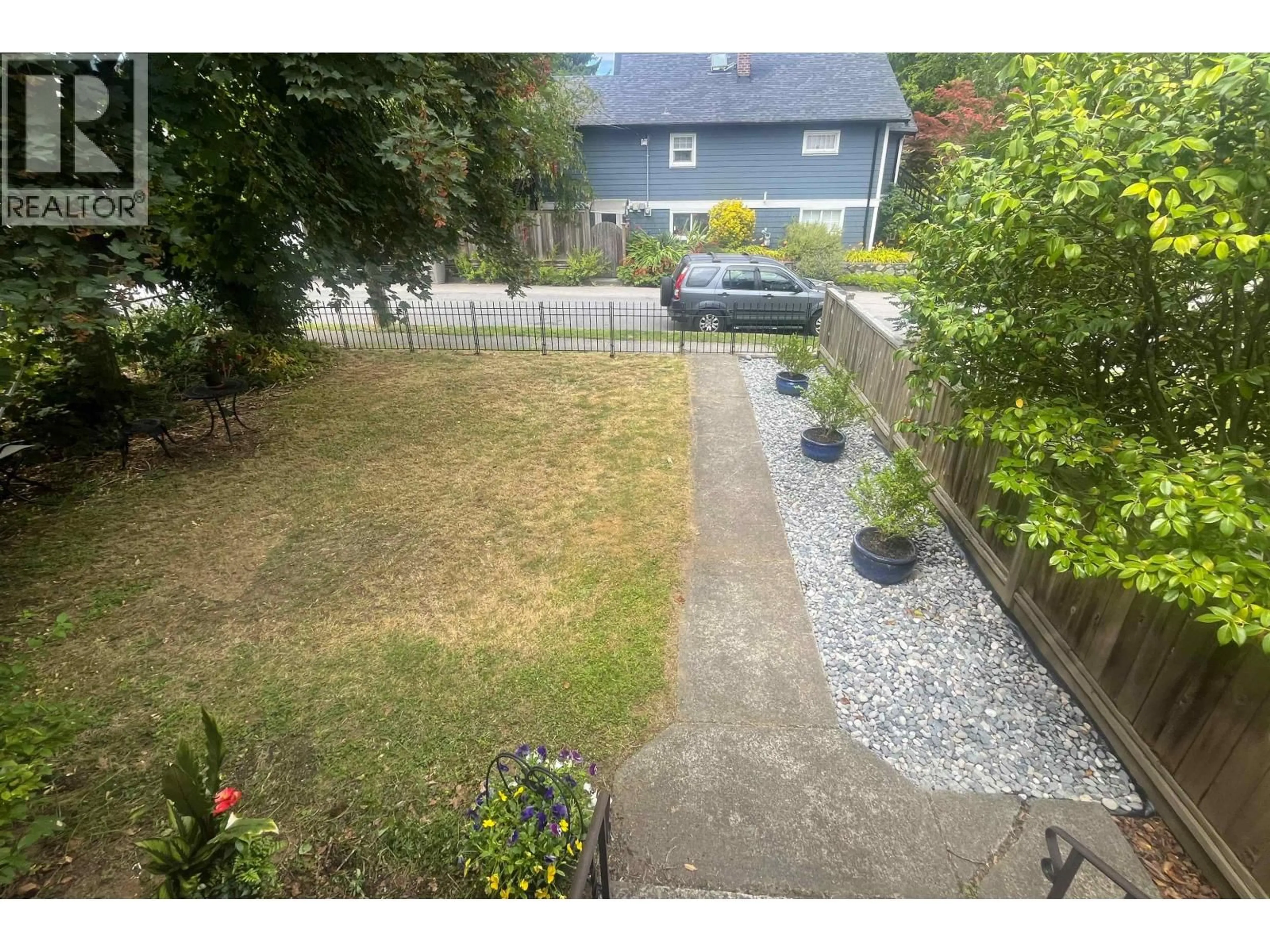 A pic from outside/outdoor area/front of a property/back of a property/a pic from drone, street for 1688 29TH AVENUE, Vancouver British Columbia V5N2Y6