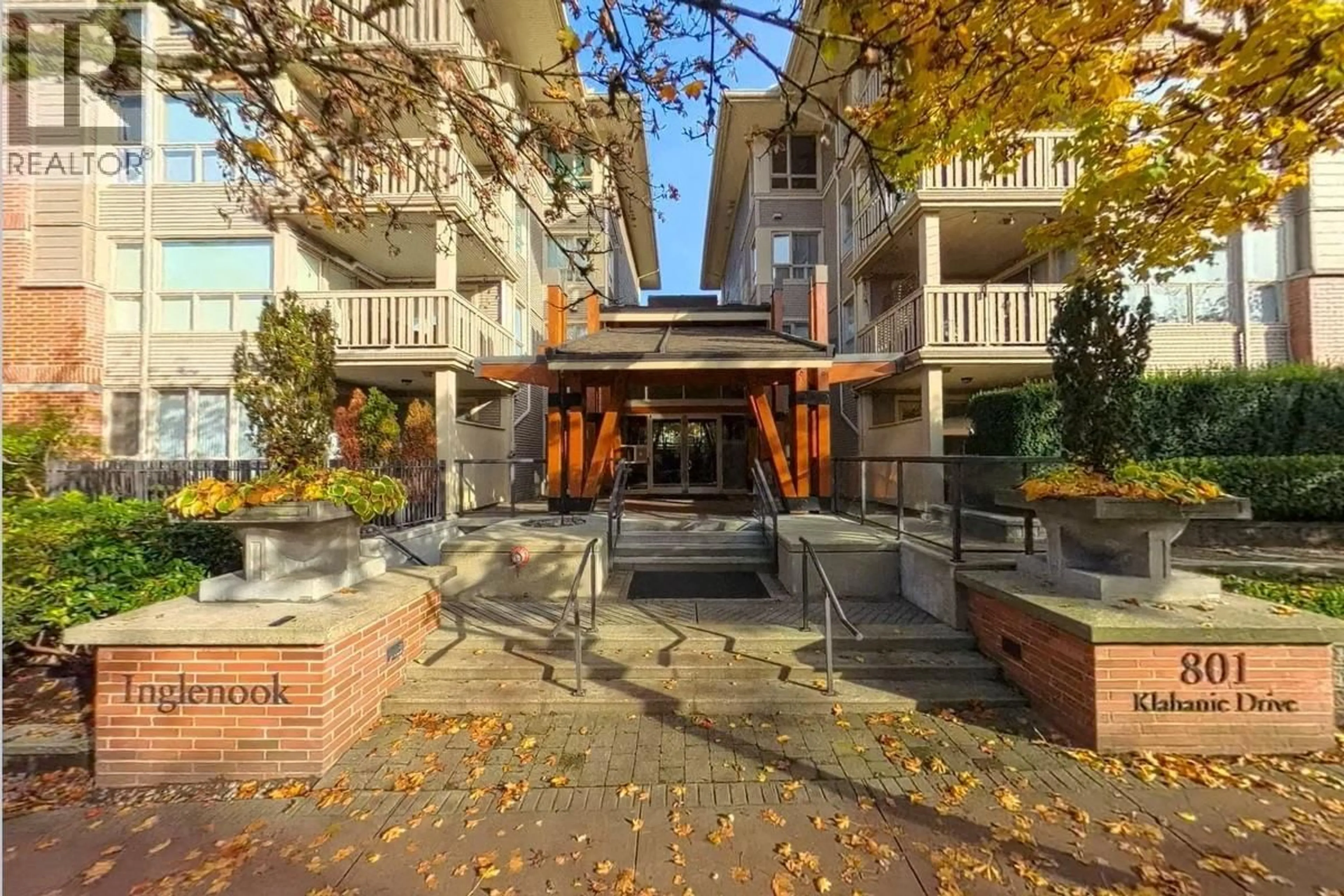 Patio, building for 119 - 801 KLAHANIE DRIVE, Port Moody British Columbia V3H5K4