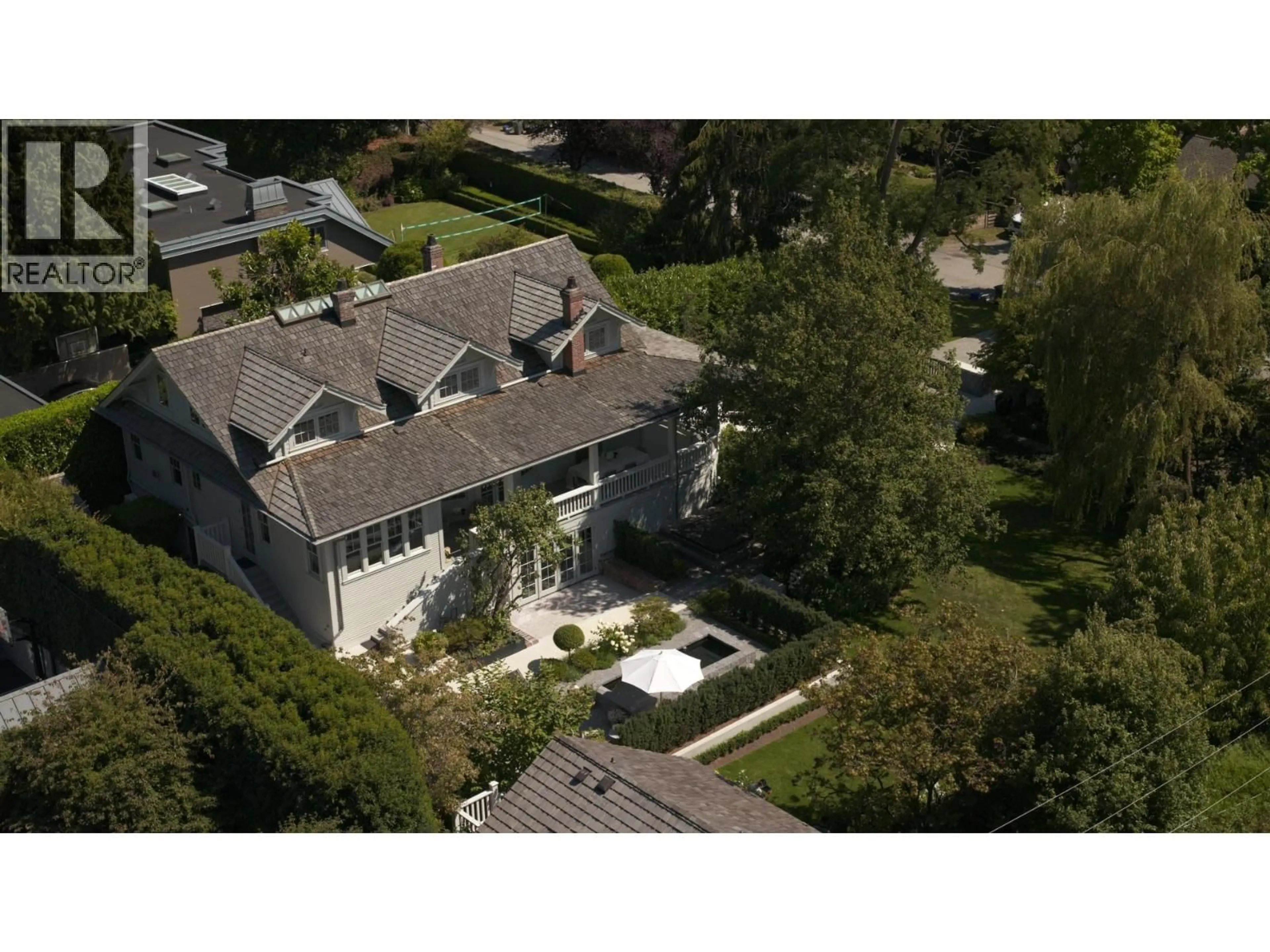 A pic from outside/outdoor area/front of a property/back of a property/a pic from drone, street for 6476 BLENHEIM STREET, Vancouver British Columbia V6N1R5