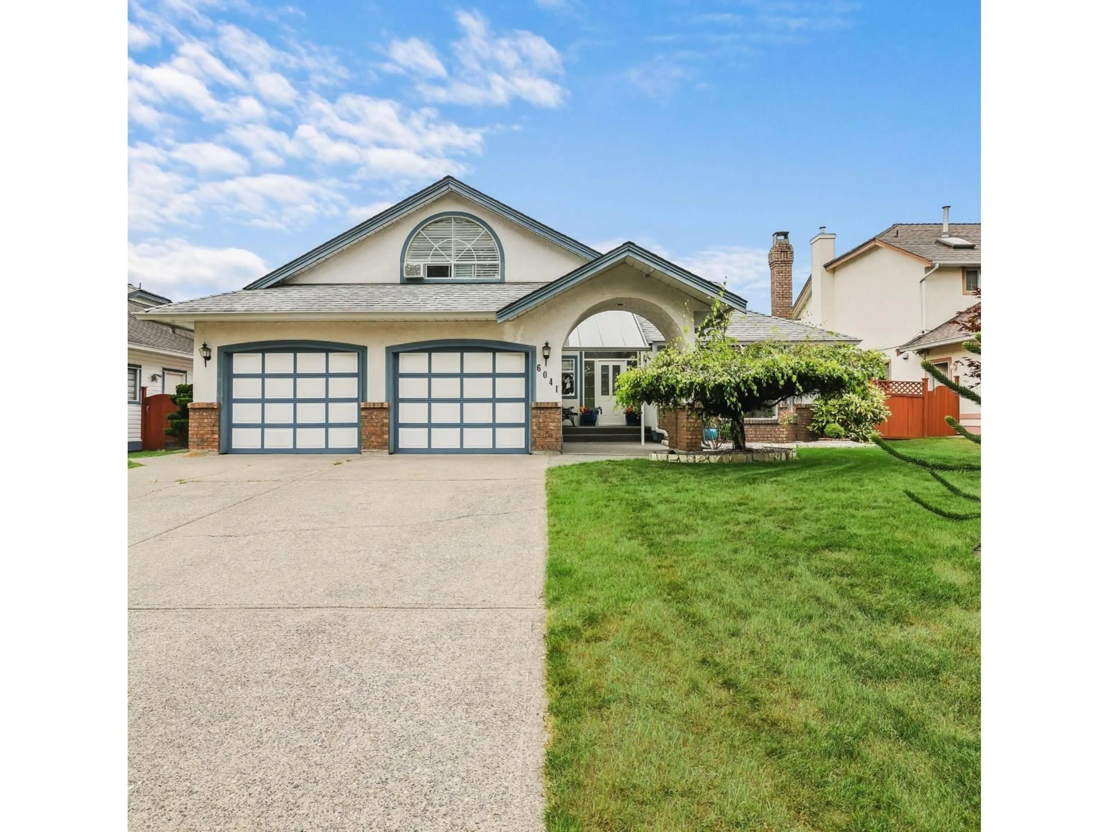 Home with vinyl exterior material, street for 6041 186, Surrey British Columbia V3S7P4