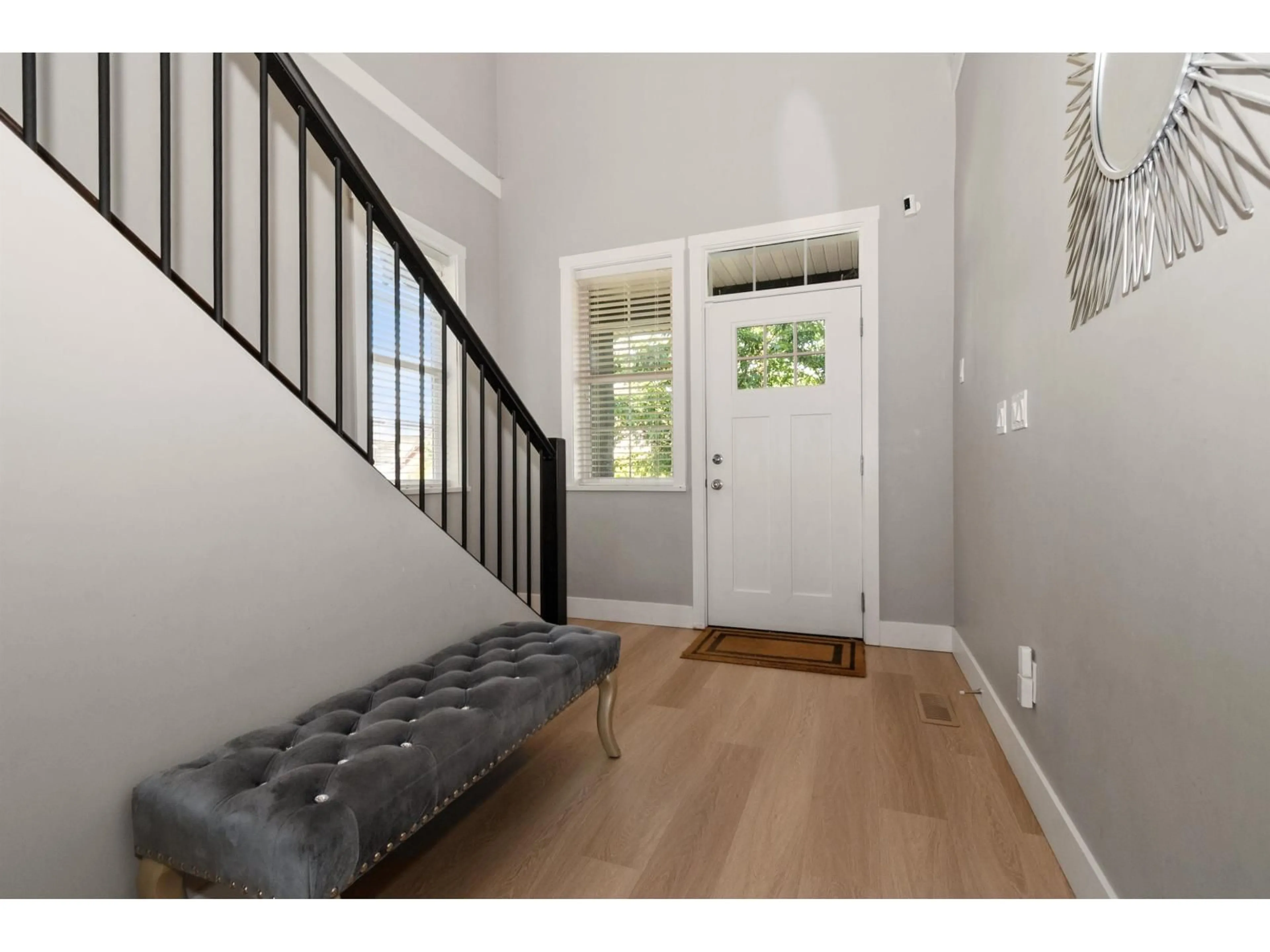 Indoor entryway for 10249 MANOR DRIVE, Chilliwack British Columbia V2P5Y7