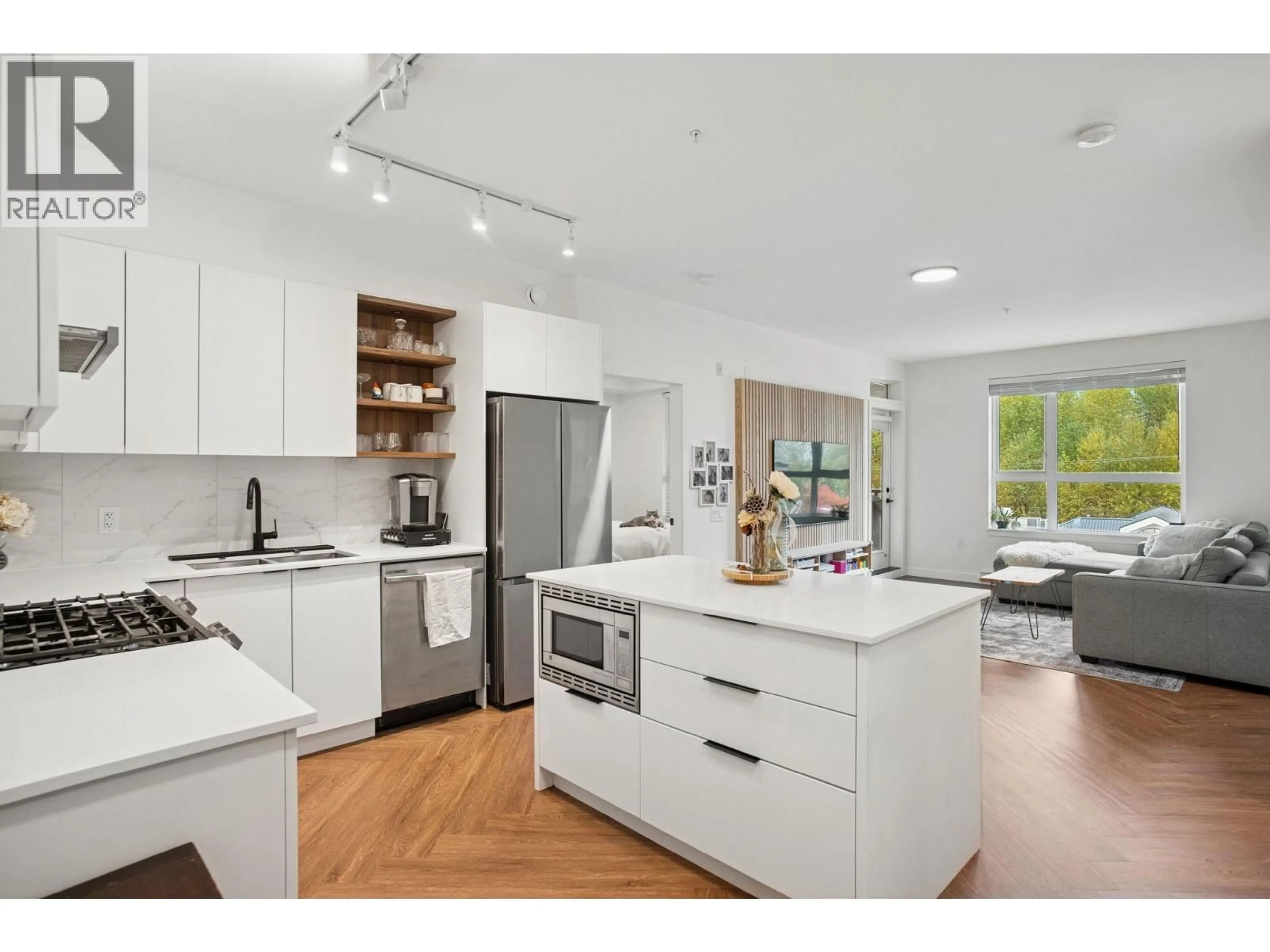 Open concept kitchen, unknown for 415 - 3229 ST JOHNS STREET, Port Moody British Columbia V3H0M4