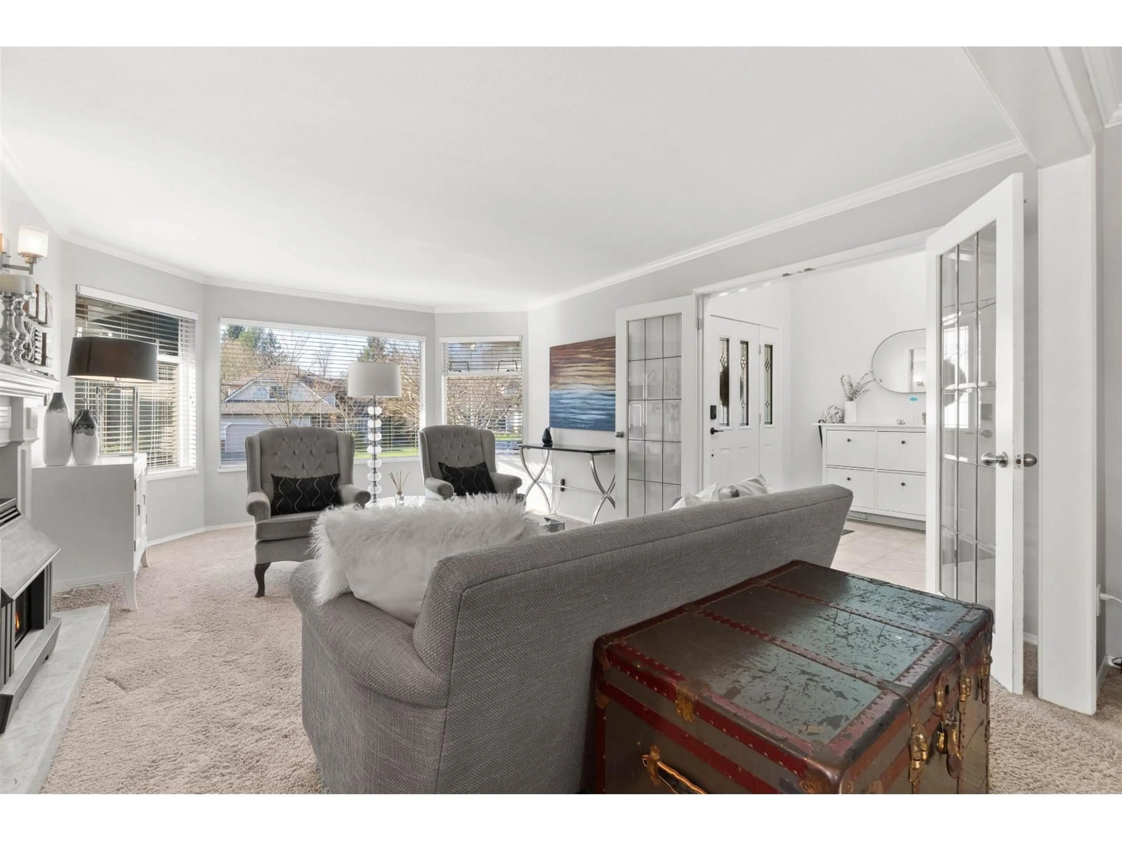 Living room with furniture, unknown for 7818 161A, Surrey British Columbia V4N0T8