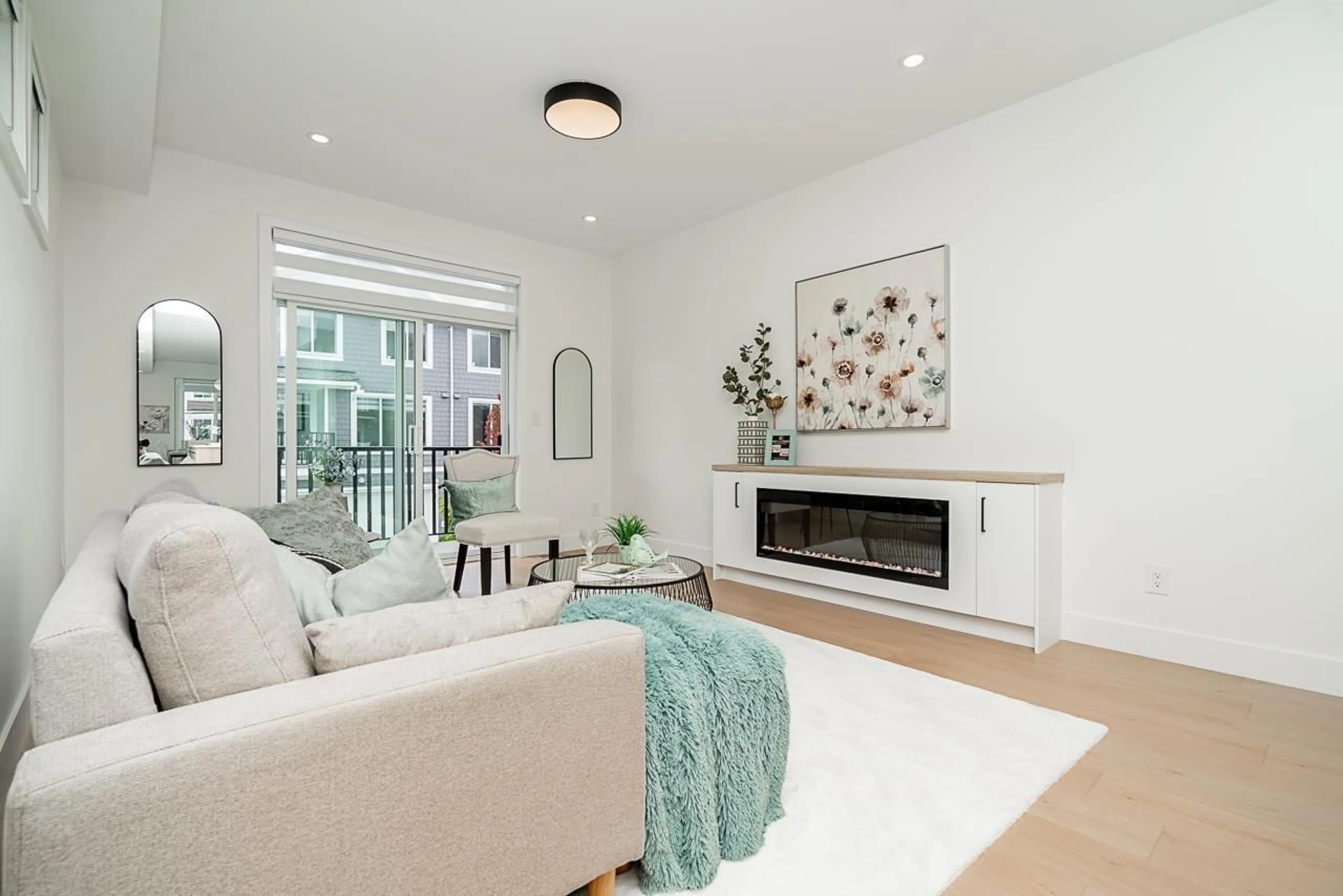 Living room with furniture, unknown for 5 - 2525 156, Surrey British Columbia V3V7P2