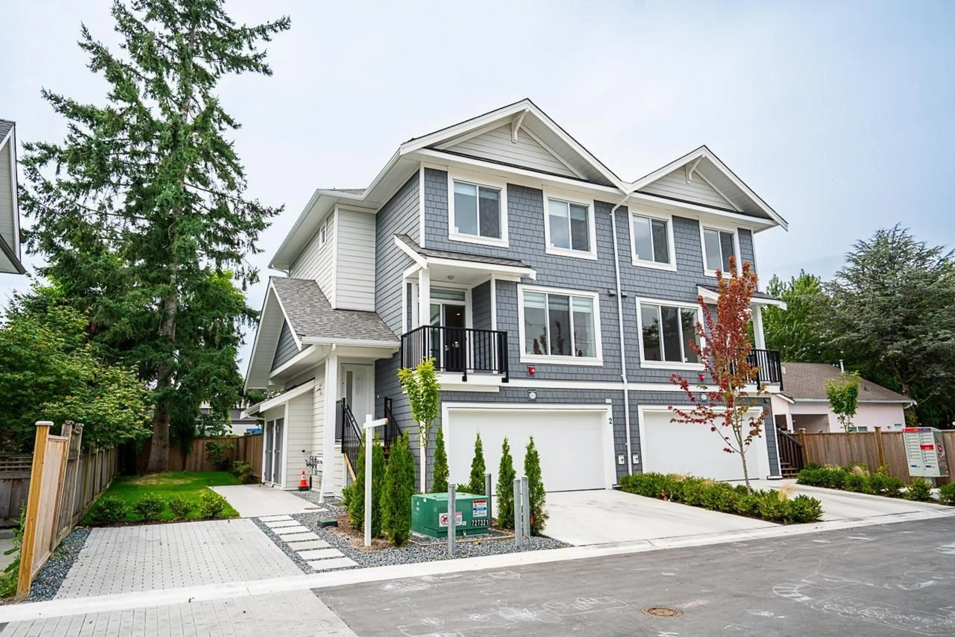 Home with vinyl exterior material, street for 2 - 2525 156, Surrey British Columbia V4P1C7