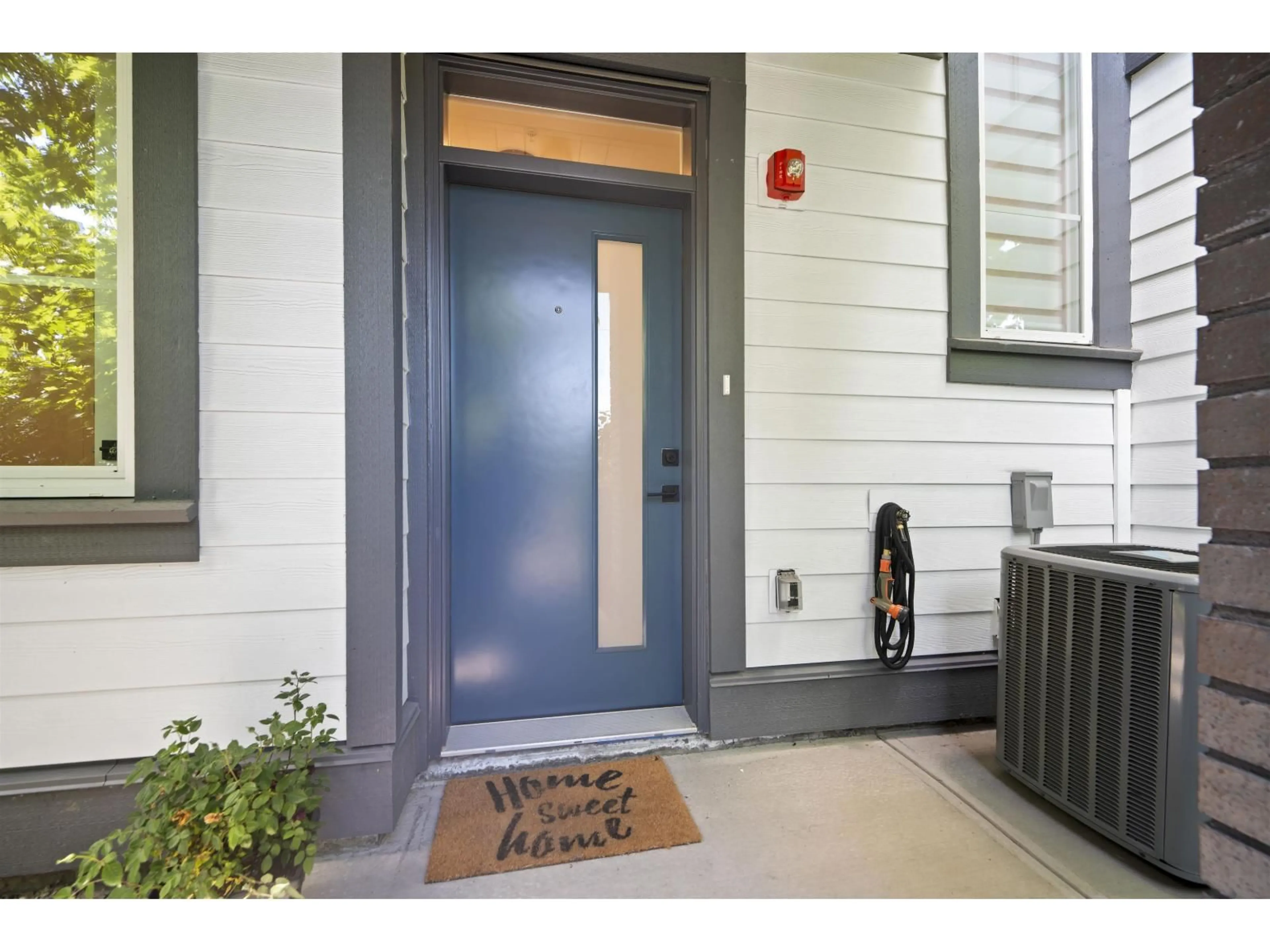 Indoor entryway for 20 - 20763 76 AVENUE, Langley British Columbia V2Y3N8