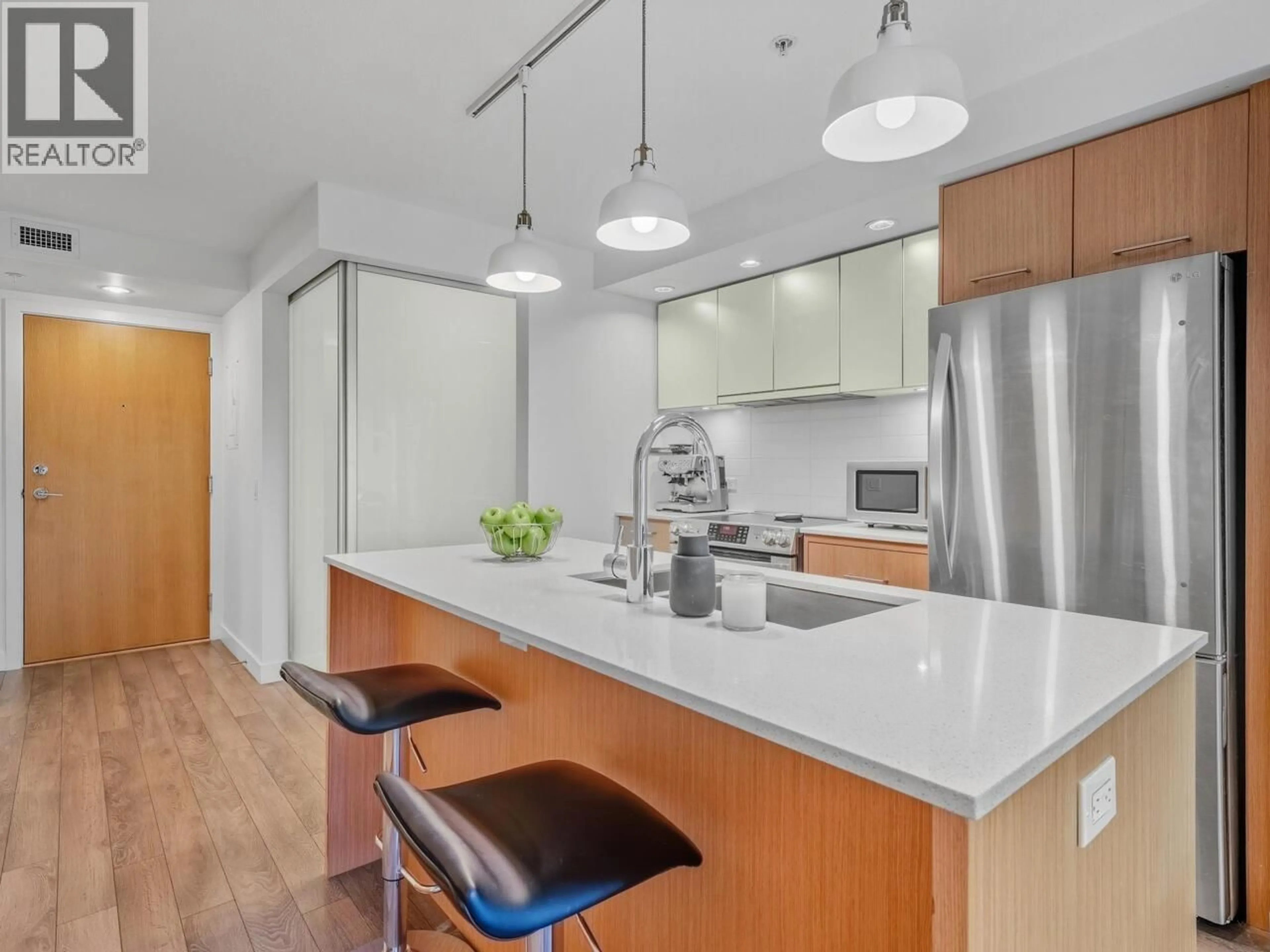 Unknown for 208 - 221 3RD STREET, North Vancouver British Columbia V7L0C1